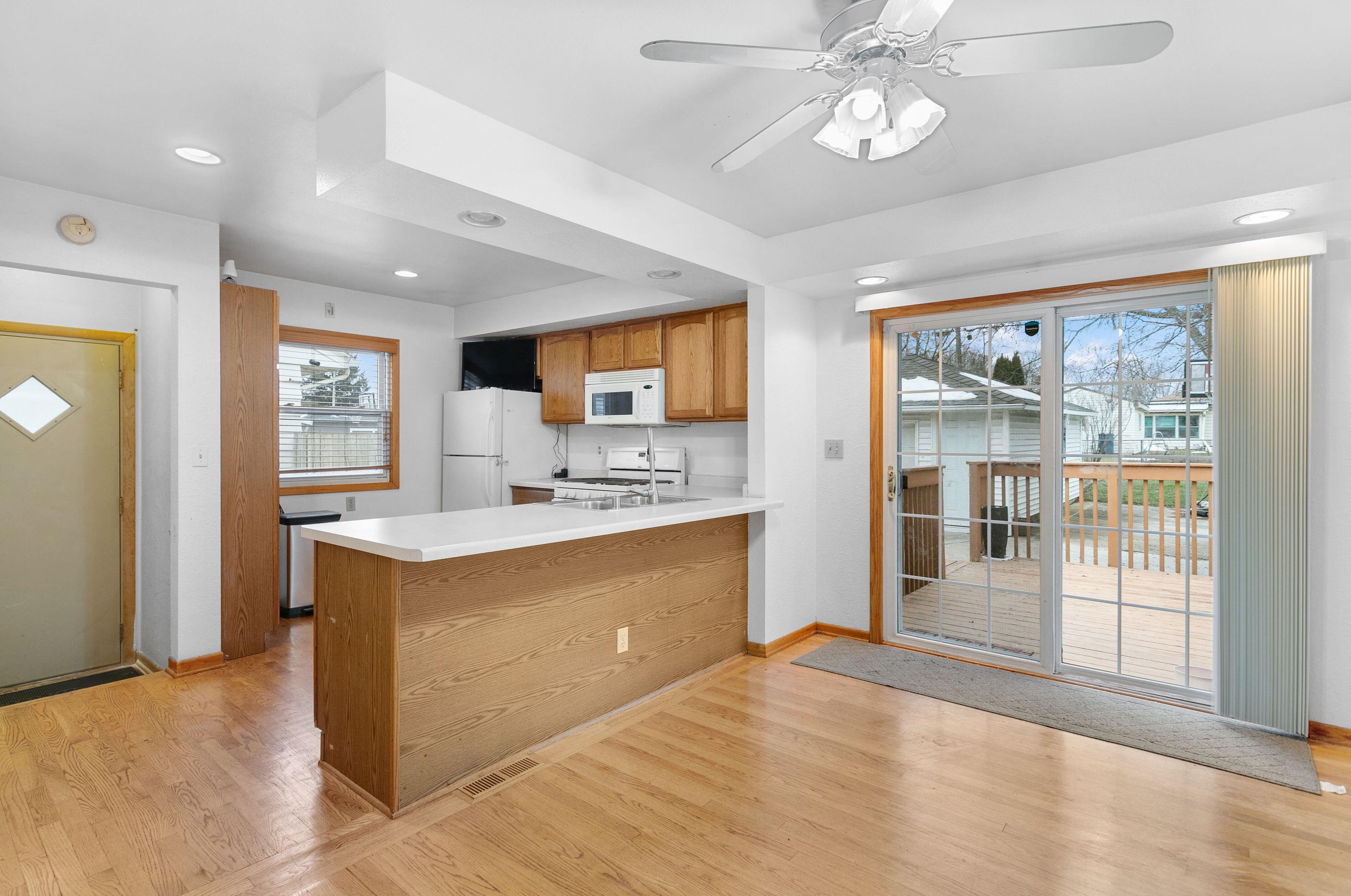 3863 83rd St, Milwaukee WI  53220-1631 exterior