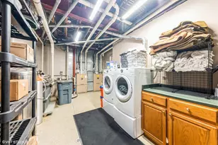 4629 N Port Washington Rd, Glendale, WI 53212 - Photo 36