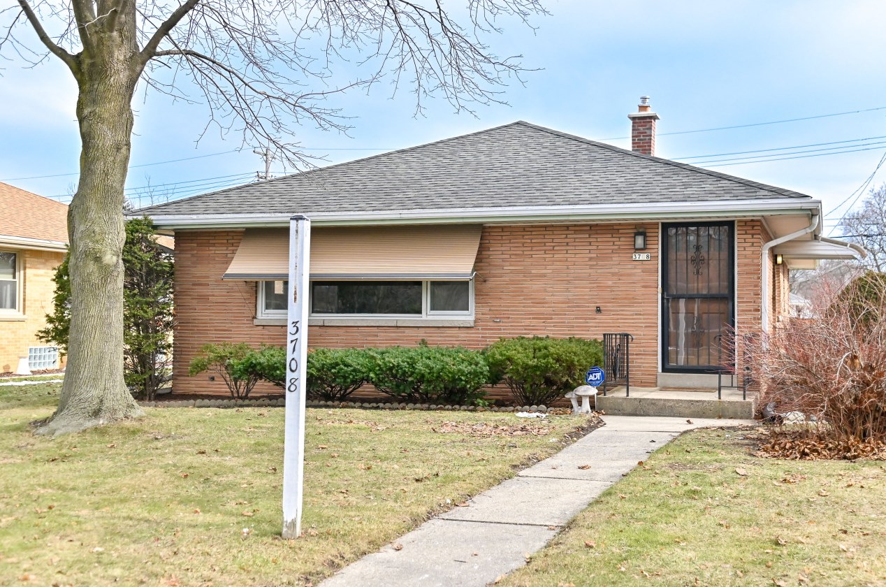 3708 101, Milwaukee WI 53222-2309 exterior