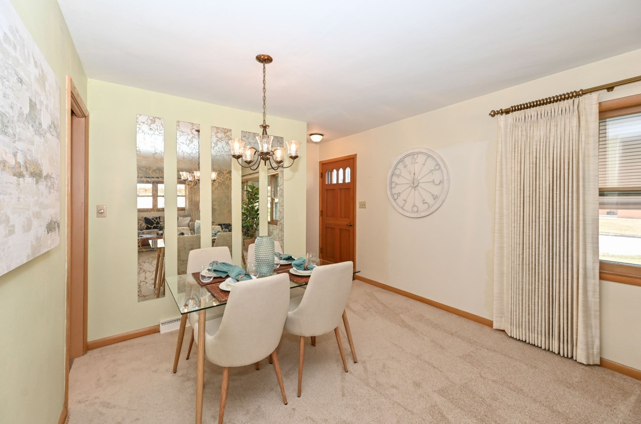 3708 101, Milwaukee WI 53222-2309 exterior