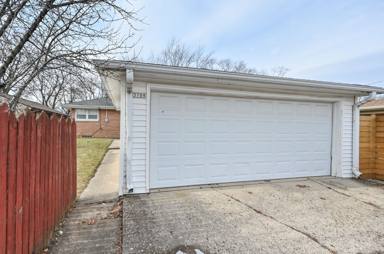 3708 101, Milwaukee WI 53222-2309 exterior
