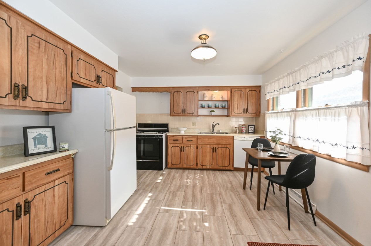 3708 101, Milwaukee WI 53222-2309 exterior