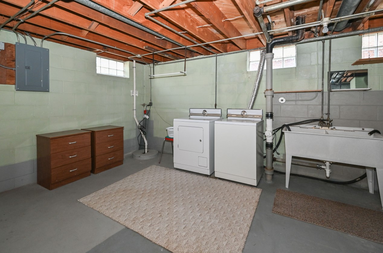 3708 101, Milwaukee WI 53222-2309 exterior