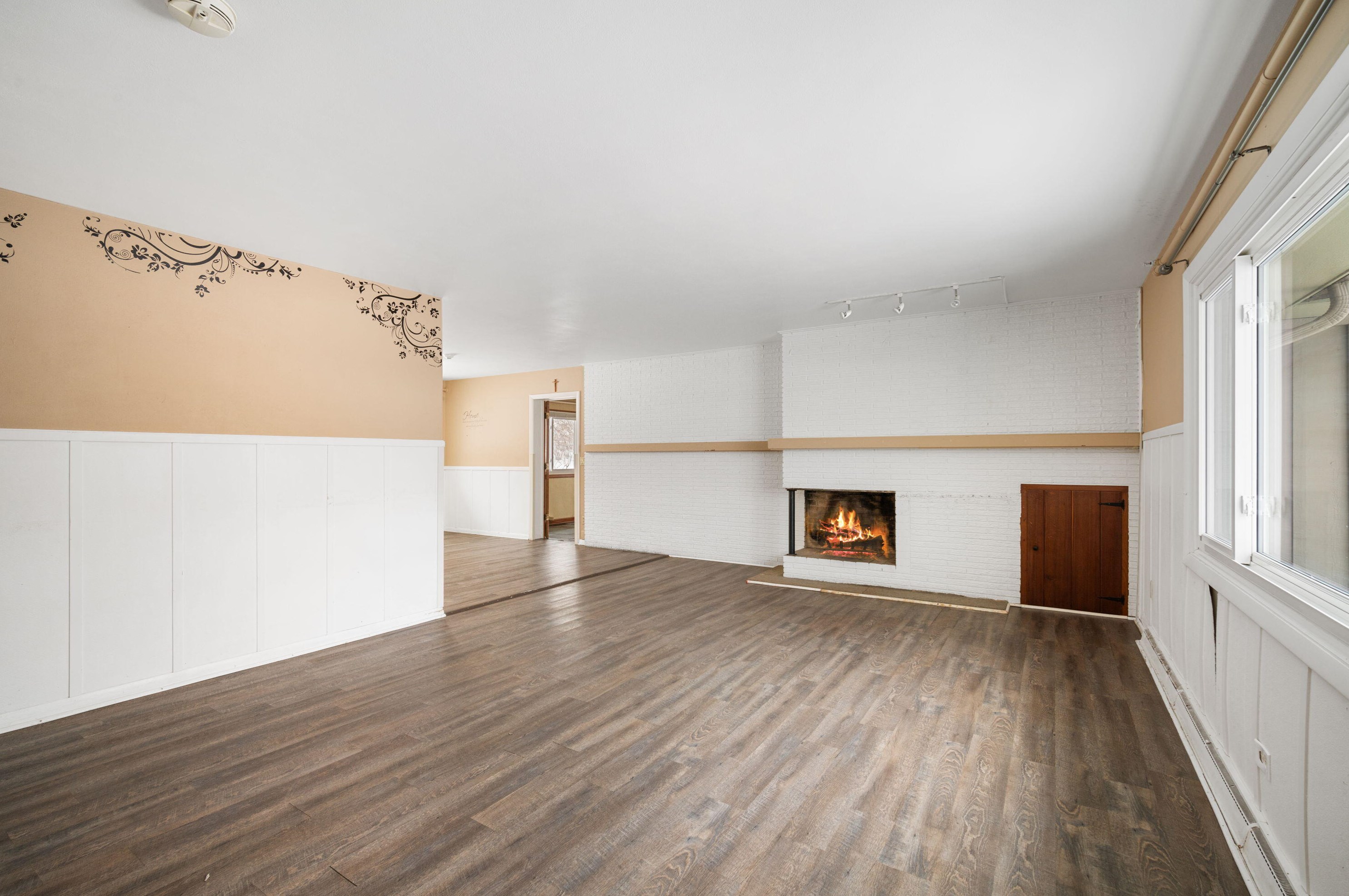 265 Kendrick Ave, Lyons, WI 53105-1727