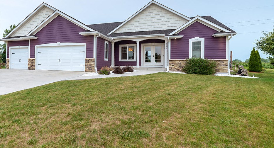 6642 Merganser Dr, Racine, WI 53406-7211