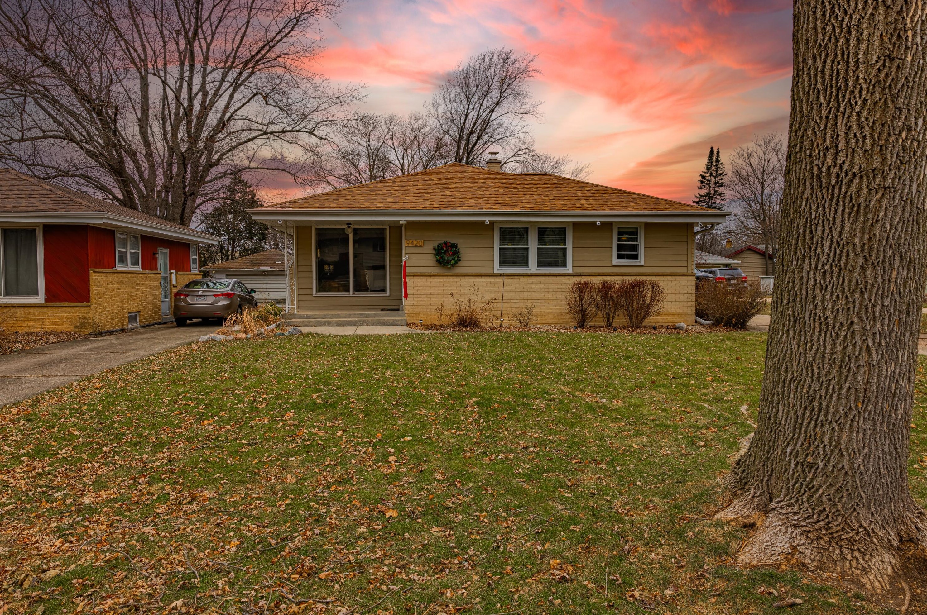 9420 Palmetto Ave, Milwaukee, WI 53222-1556