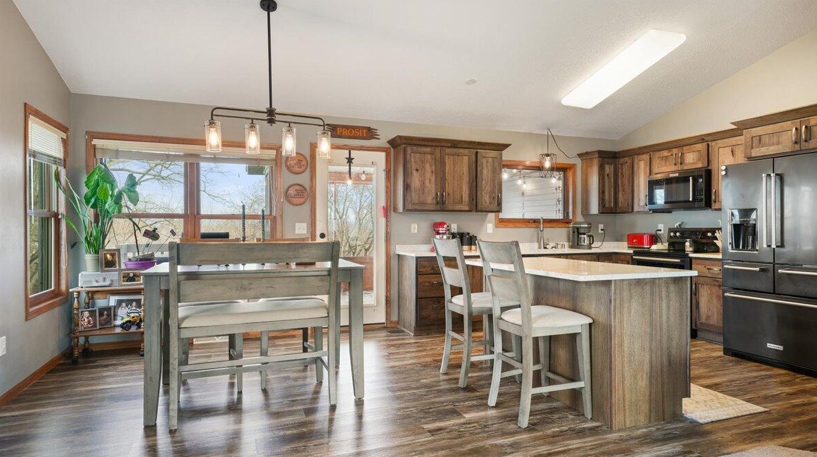 151 Cornforth Rd, La Crescent, MN 55947-9766