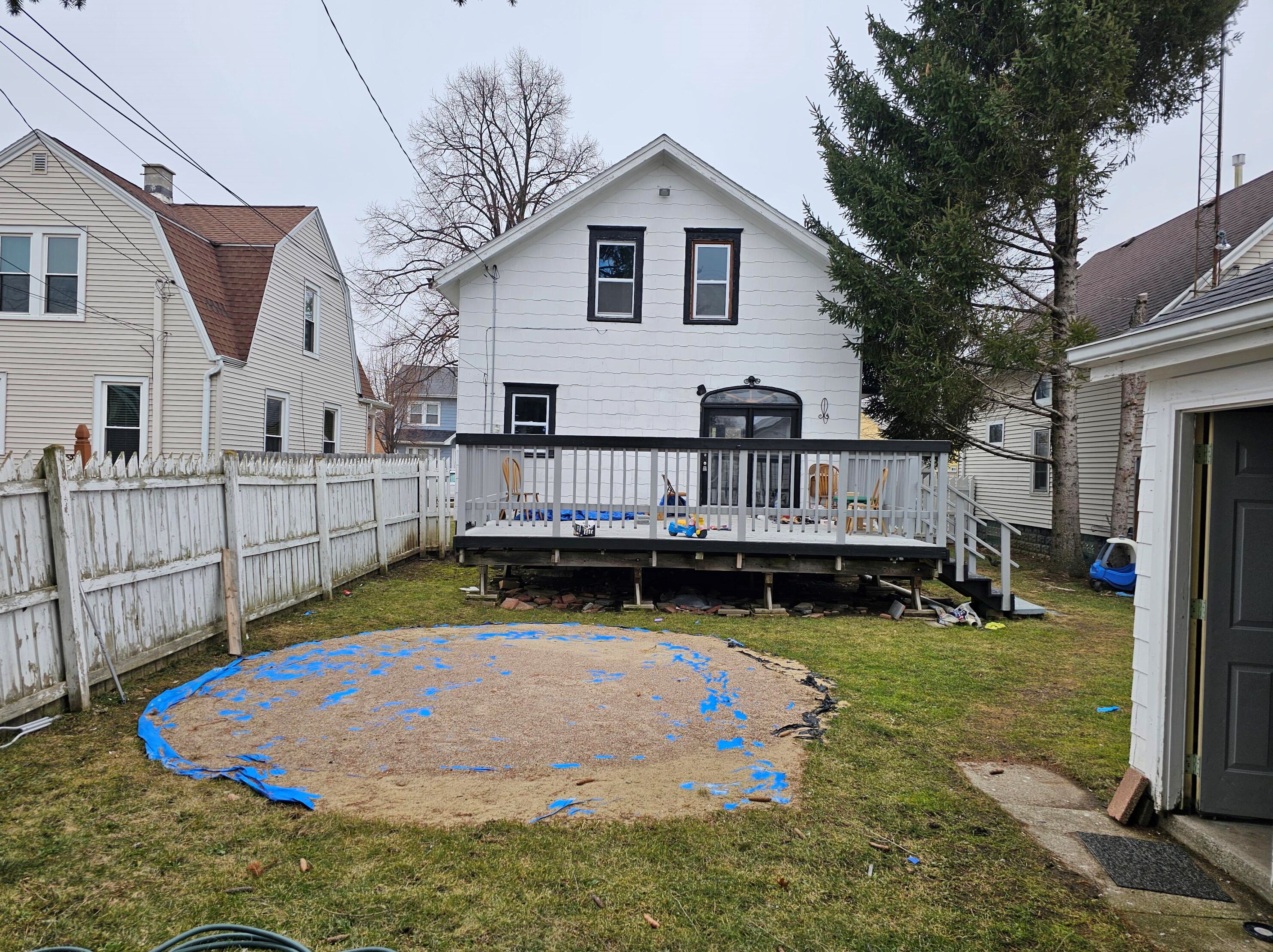 1528 Grove Ave, Racine, WI 53405