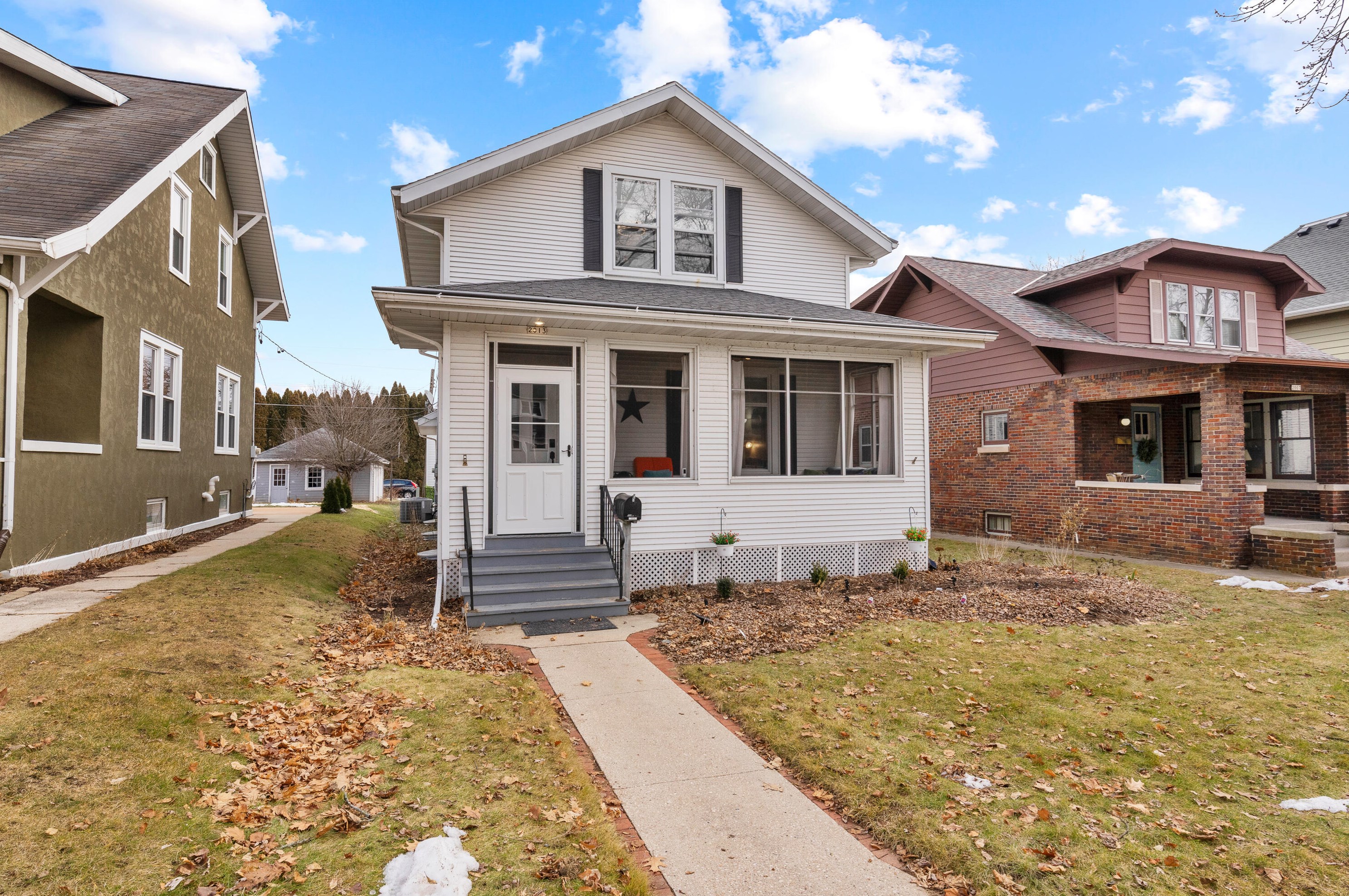 2013 7th St, Sheboygan WI  53081-2711 exterior