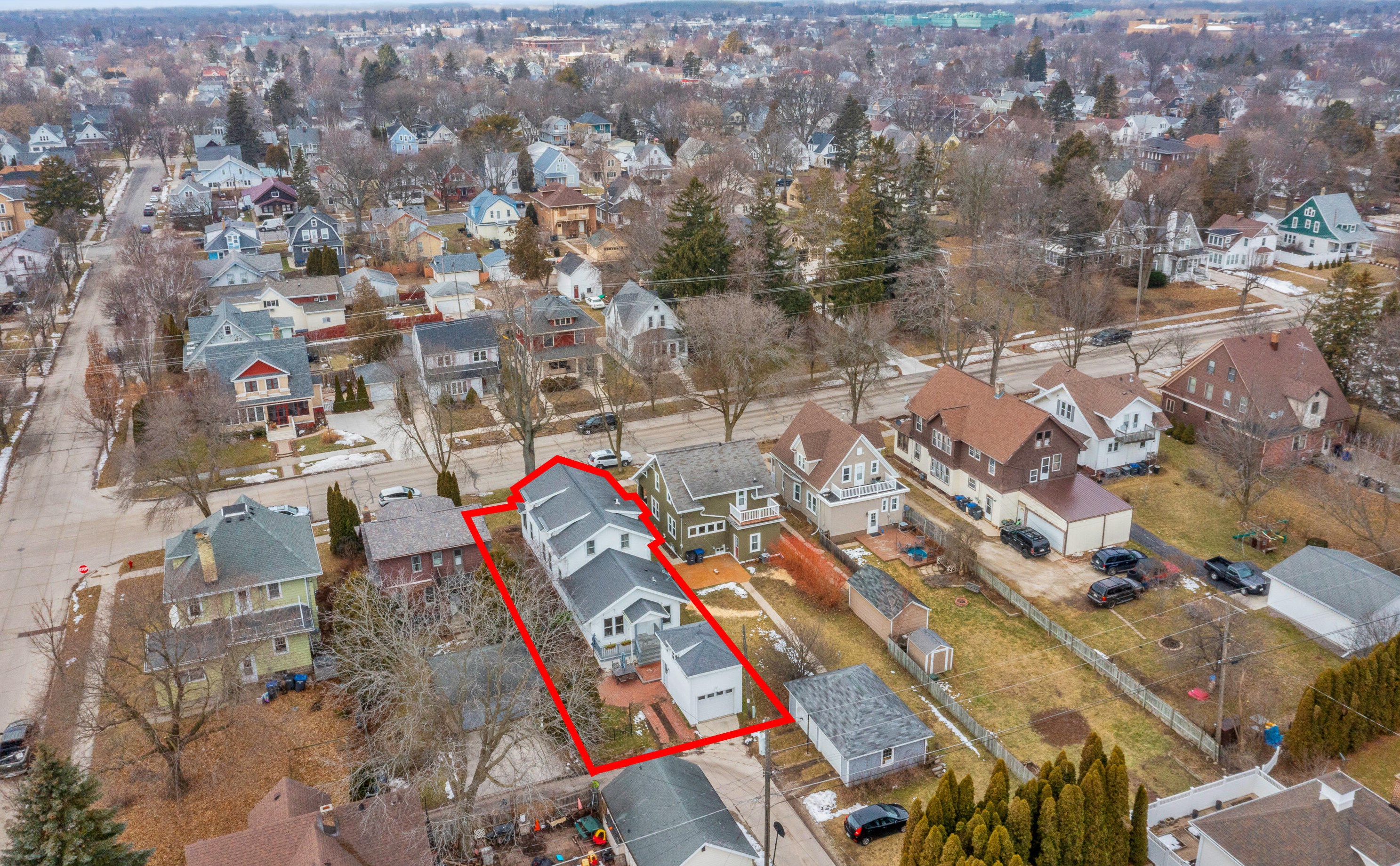 2013 7th St, Sheboygan WI  53081-2711 exterior