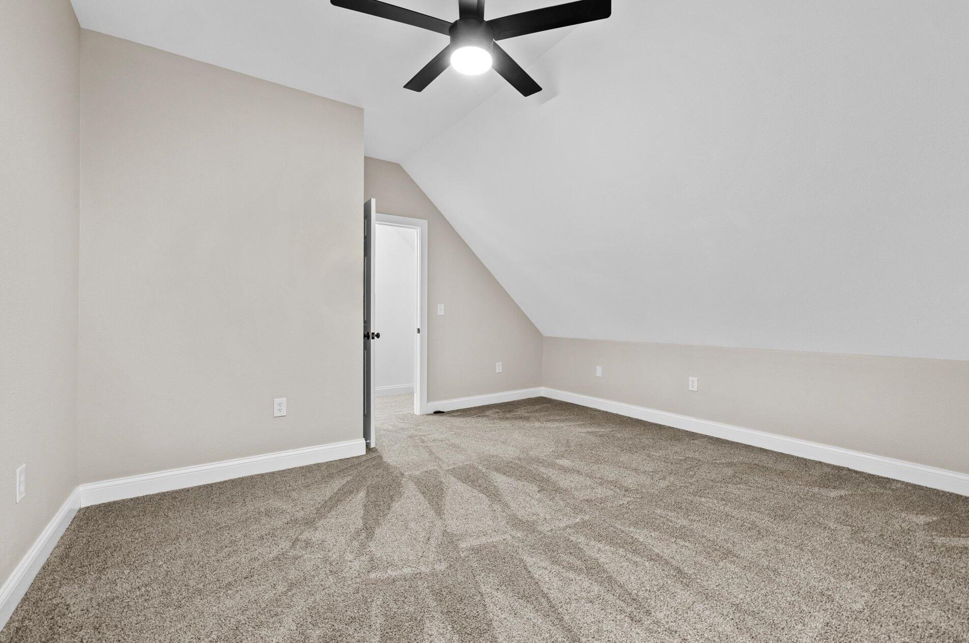 2953 11 St, Milwaukee WI 53215-3813 exterior