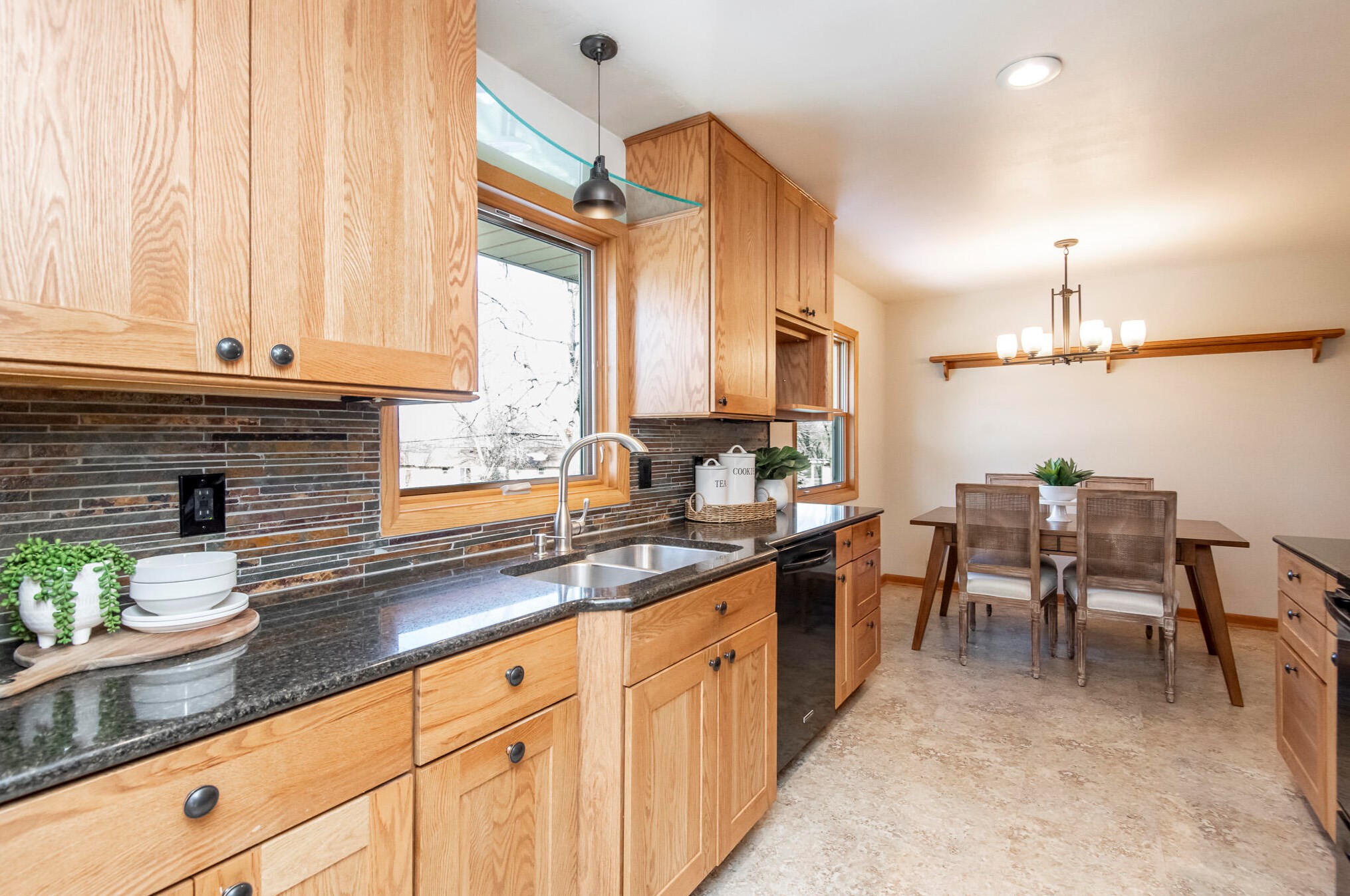 3220 Ventura Dr, Waukesha WI  53151-4269 exterior