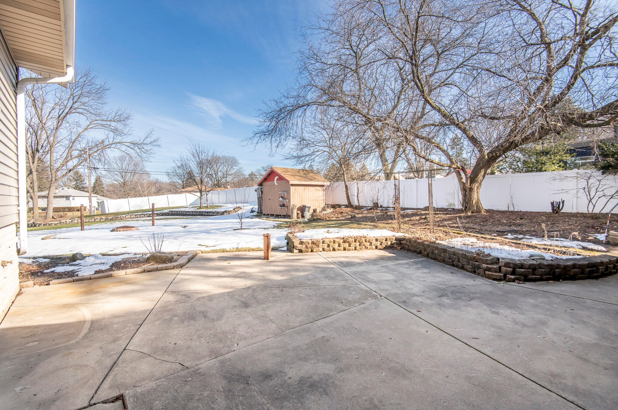 3220 Ventura Dr, Waukesha WI  53151-4269 exterior