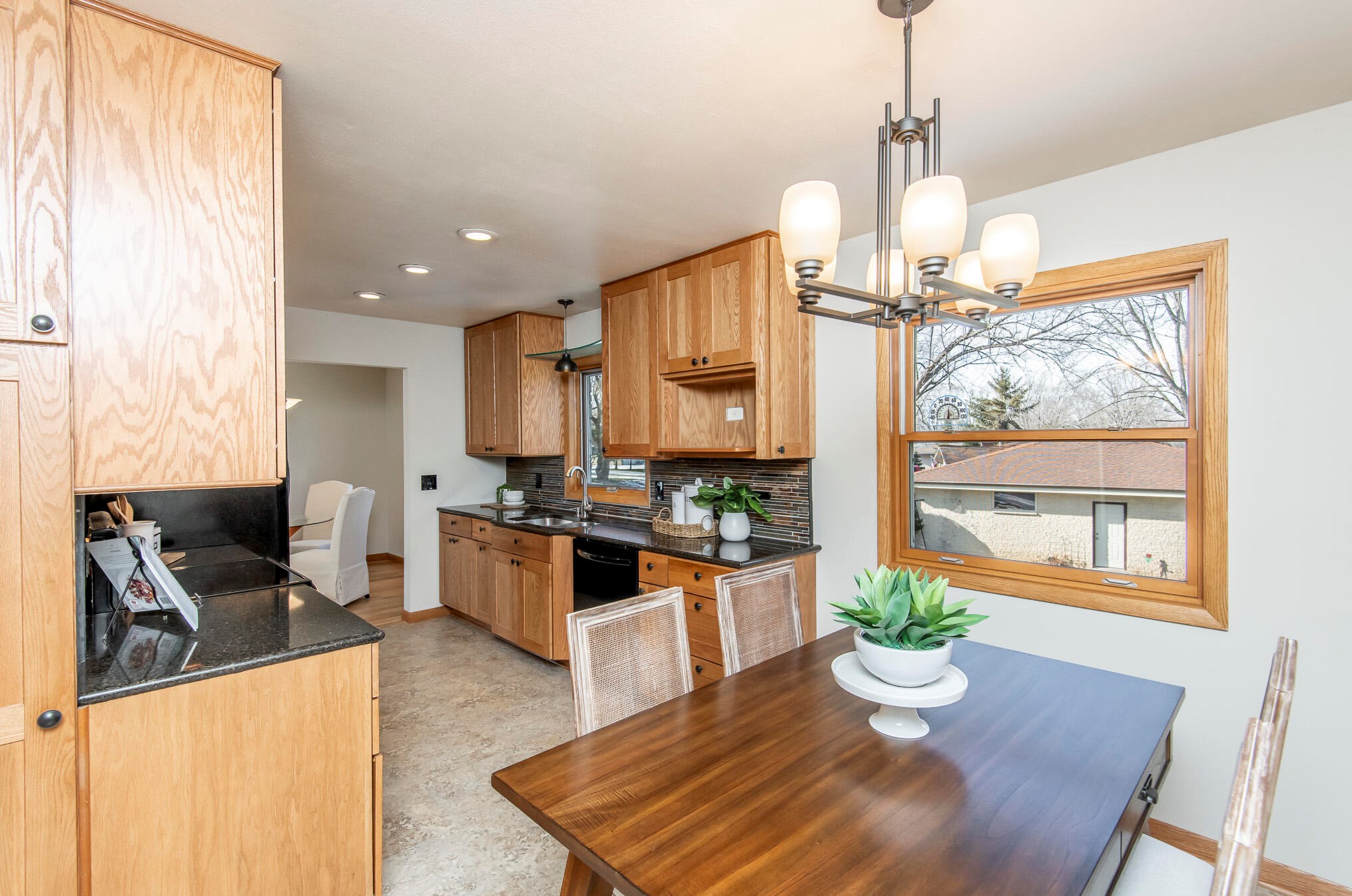 3220 Ventura Dr, Waukesha WI  53151-4269 exterior