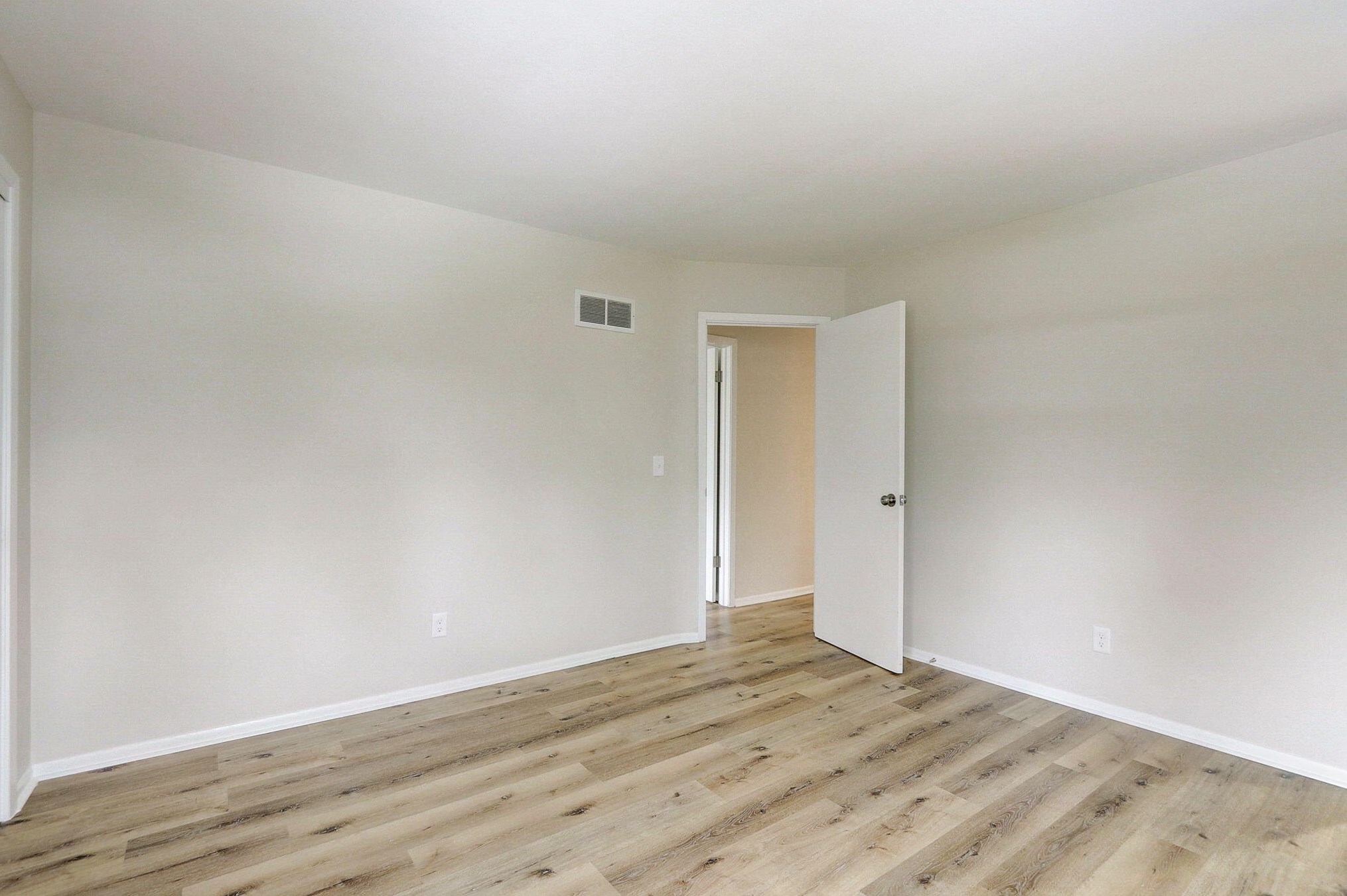 11722 Oklahoma Ave, Milwaukee WI 53215-4436 exterior