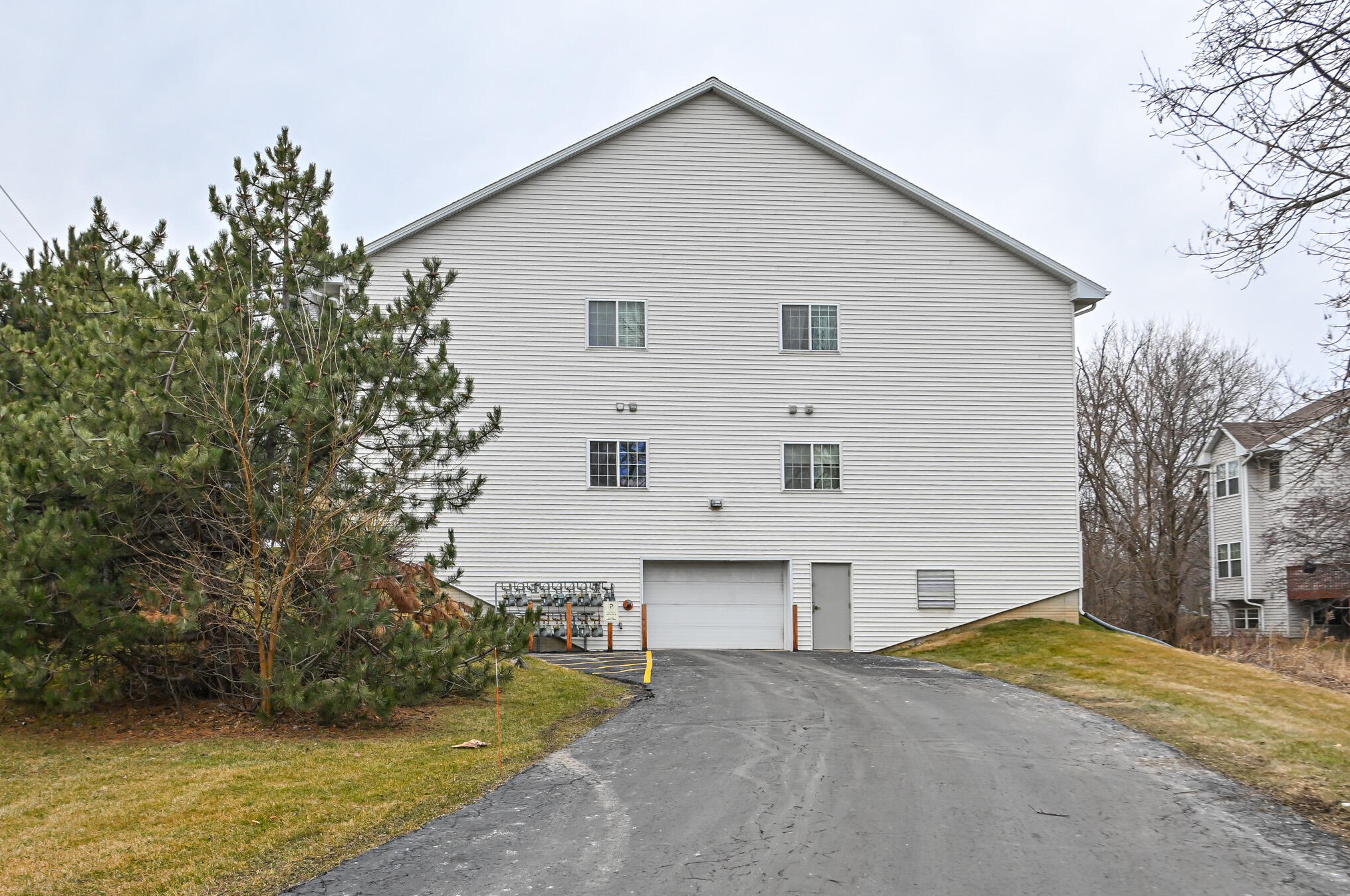 3360 College Ave, Cudahy WI  53110-3439 exterior
