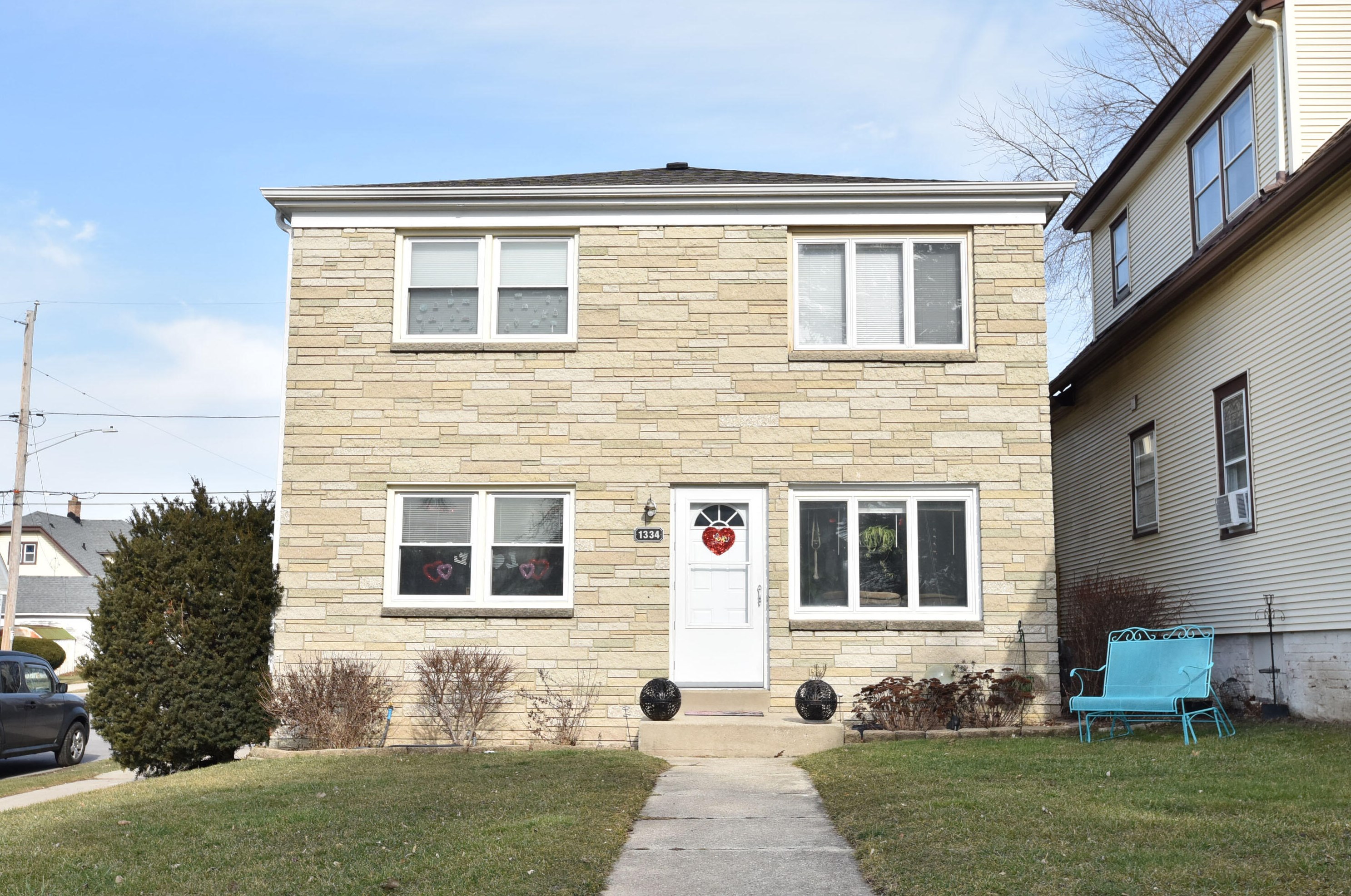 1334 Manitoba Ave, South Milwaukee, WI 53172
