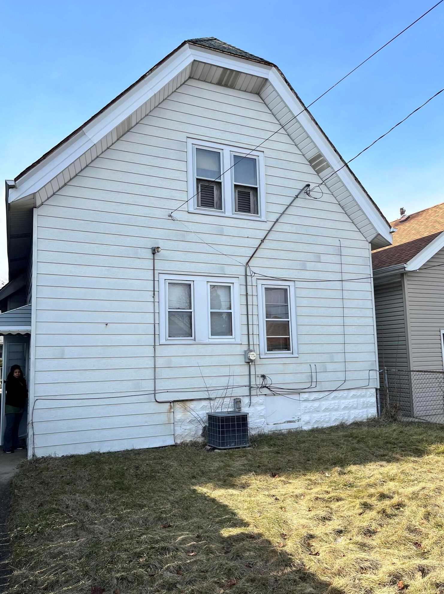 3832 N 22nd St, Milwaukee, WI 53206