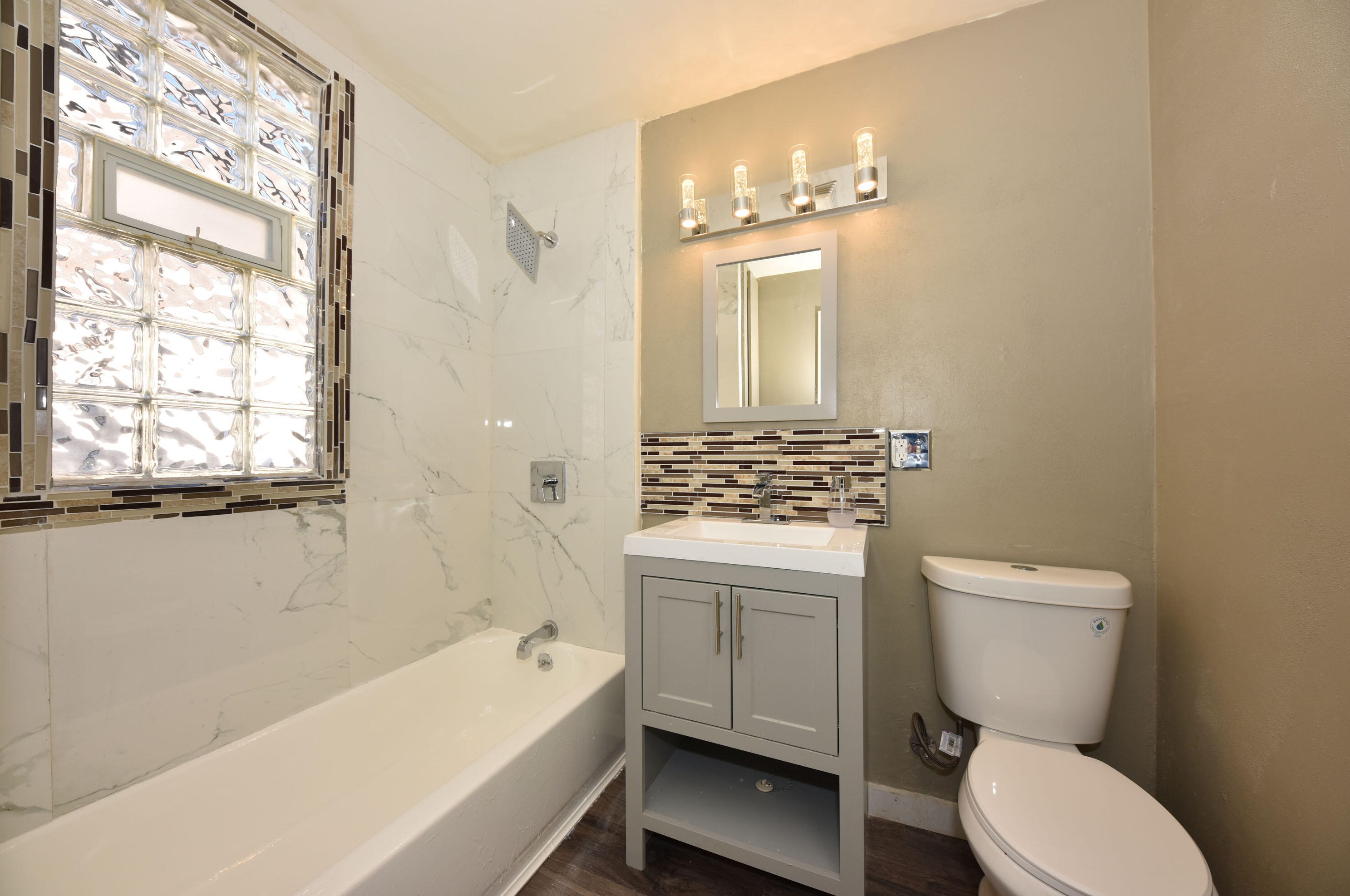 4139 48th St, Milwaukee WI  53216-1544 exterior