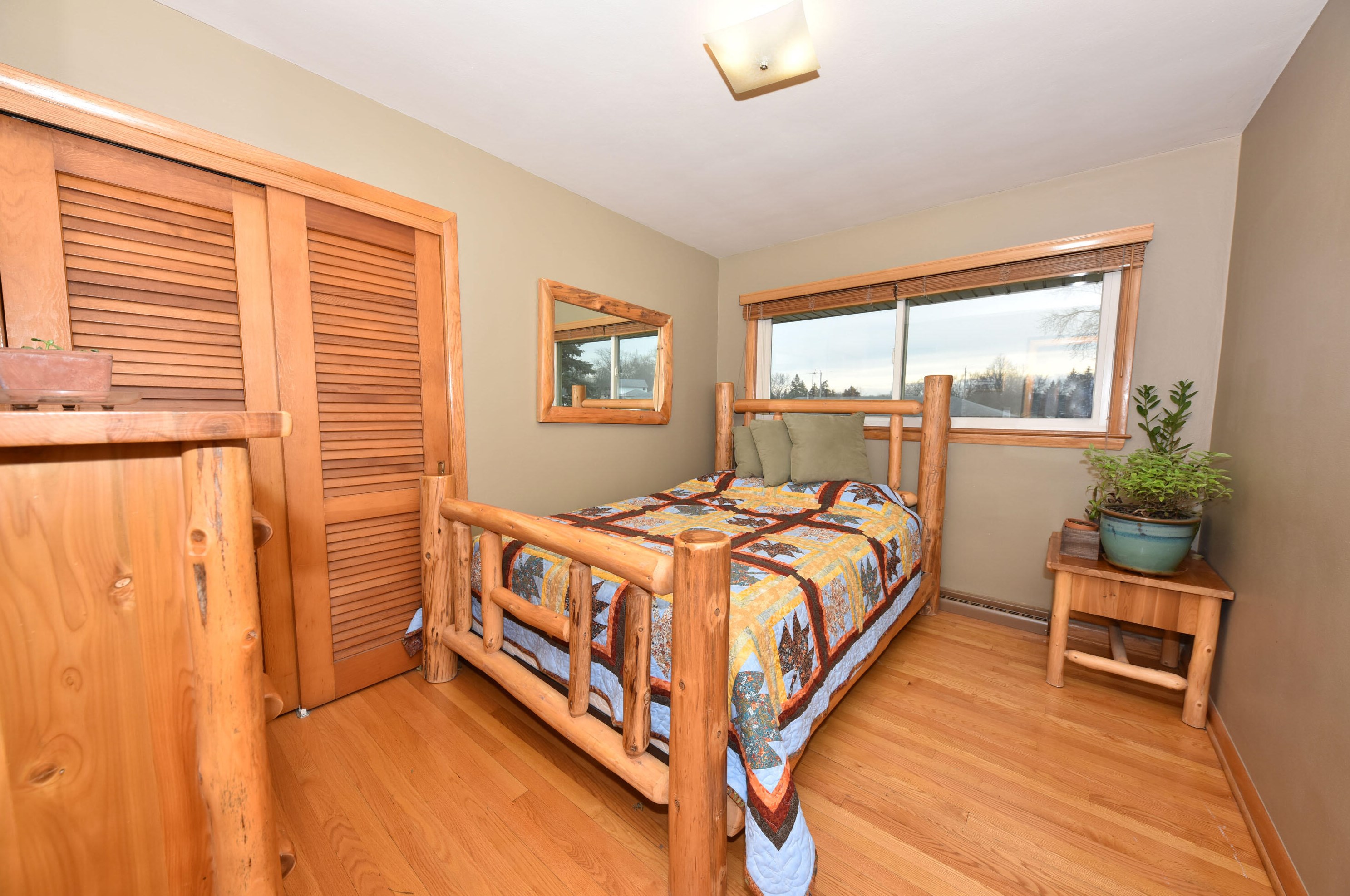 3722 Mary Ann Dr, Hales Corners WI  53132-9319 exterior