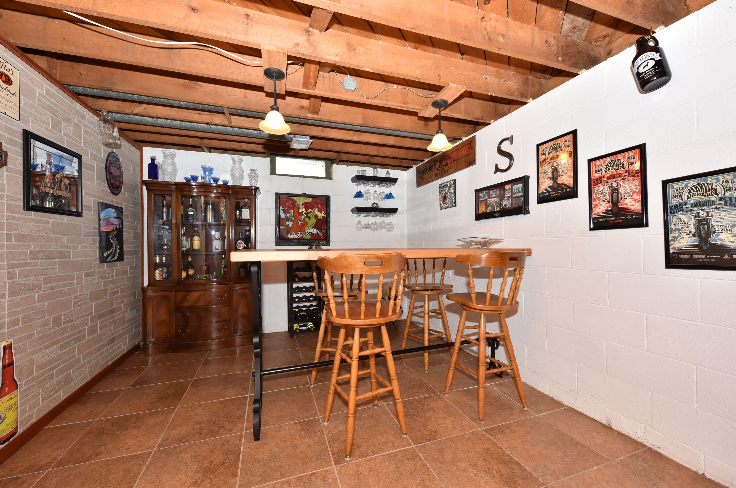 3722 Mary Ann Dr, Hales Corners WI  53132-9319 exterior