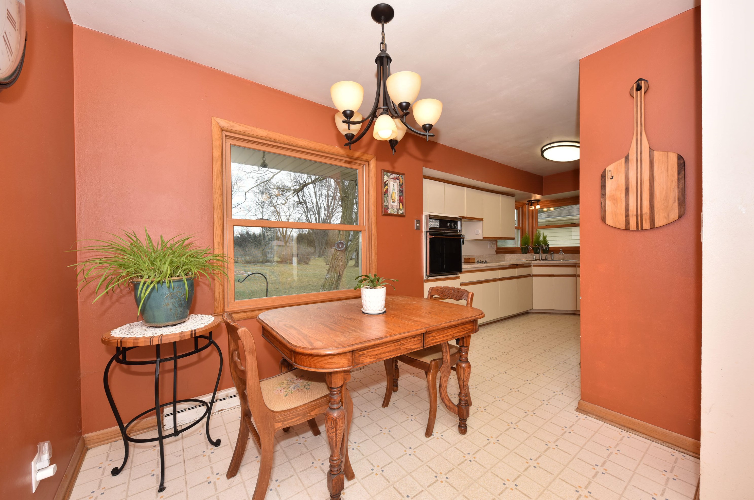 3722 Mary Ann Dr, Hales Corners WI  53132-9319 exterior