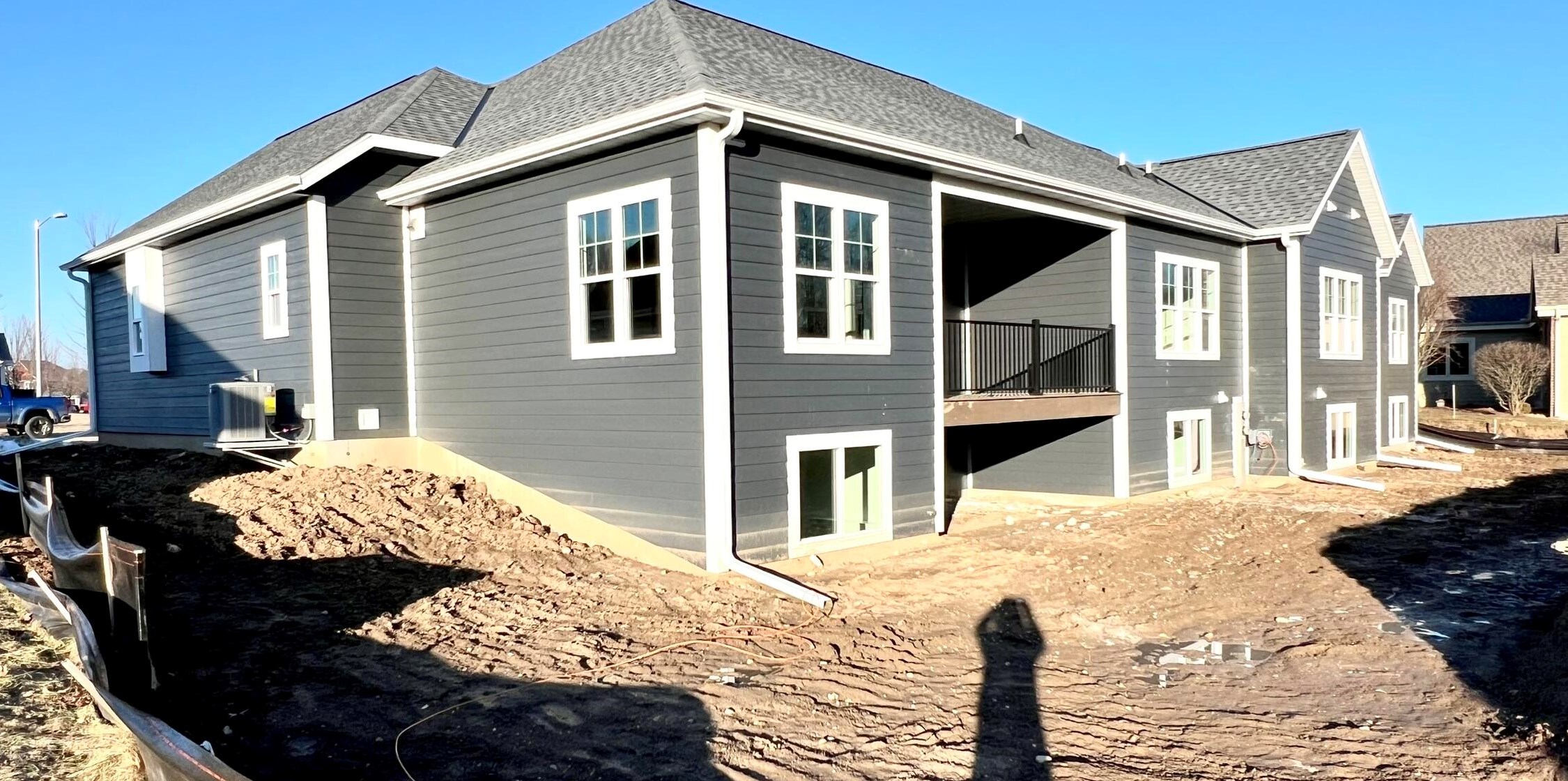 1448 Red Oak Dr, Hartford, WI 53027