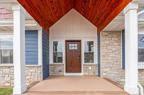 1427 Red Oak Dr, Hartford, WI 53027
