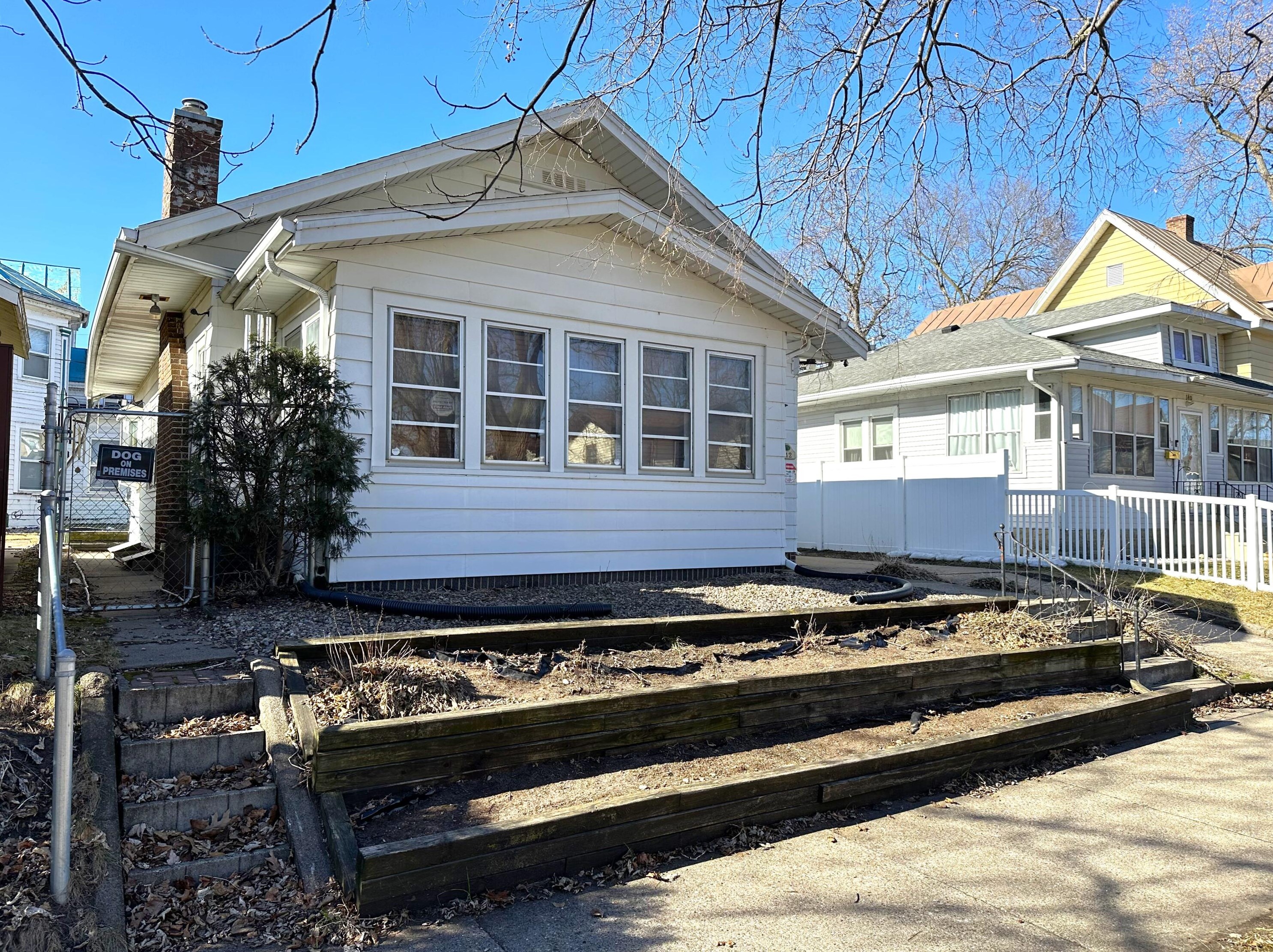 142 9th St, La Crosse, WI 54601-4111
