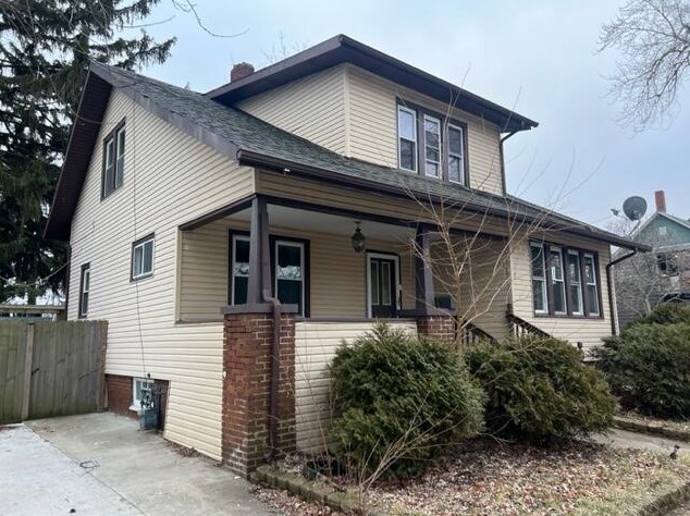 1011 64th St, Kenosha, WI 53143-5017