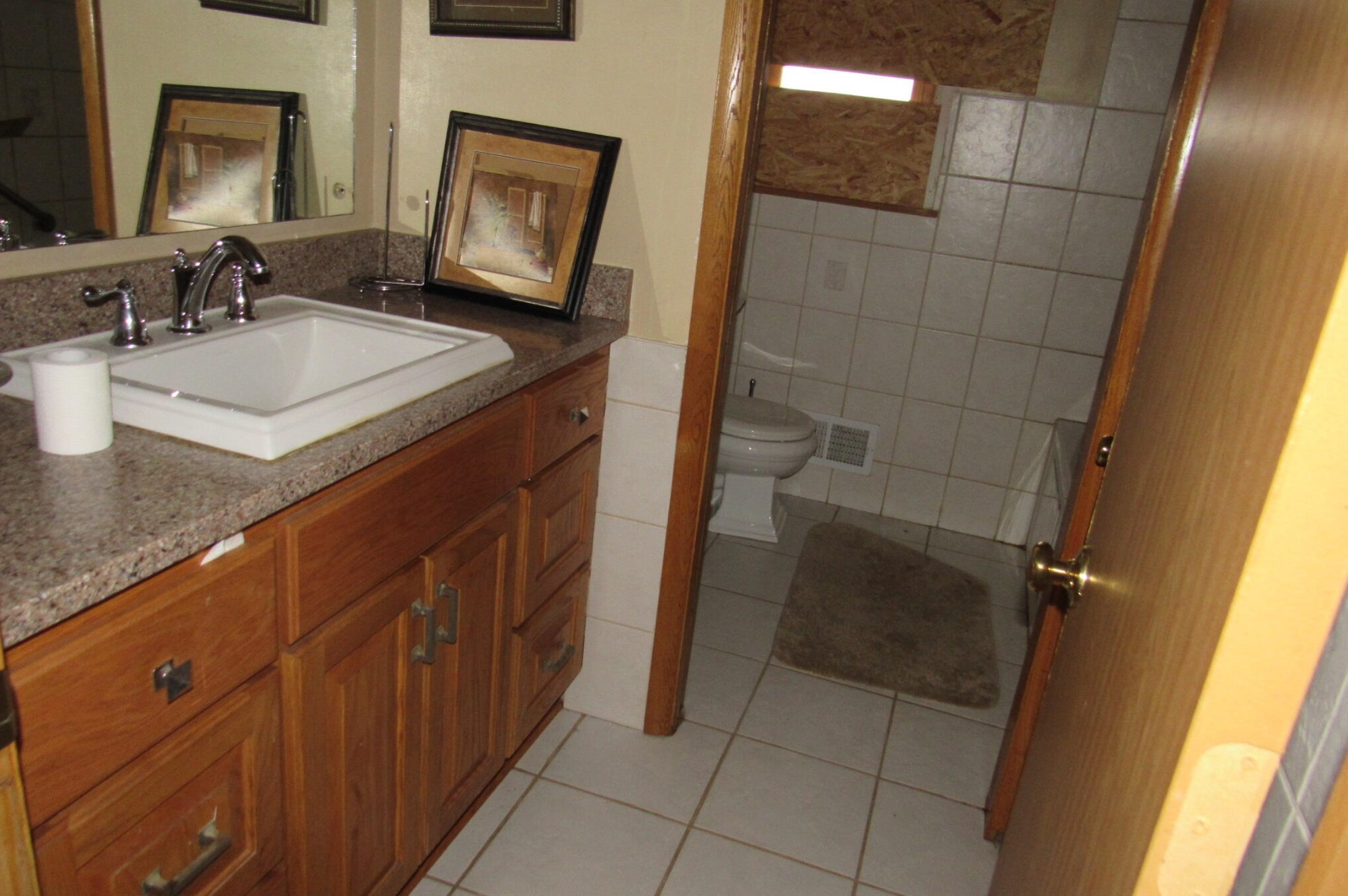 7852 Fairway Pl, Milwaukee, WI 53223-4262