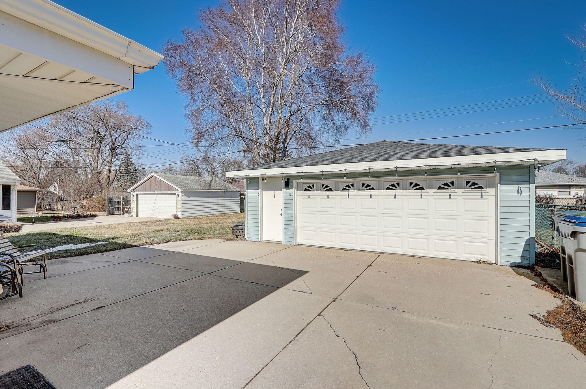 8100 Casper St, Milwaukee WI  53223-5537 exterior