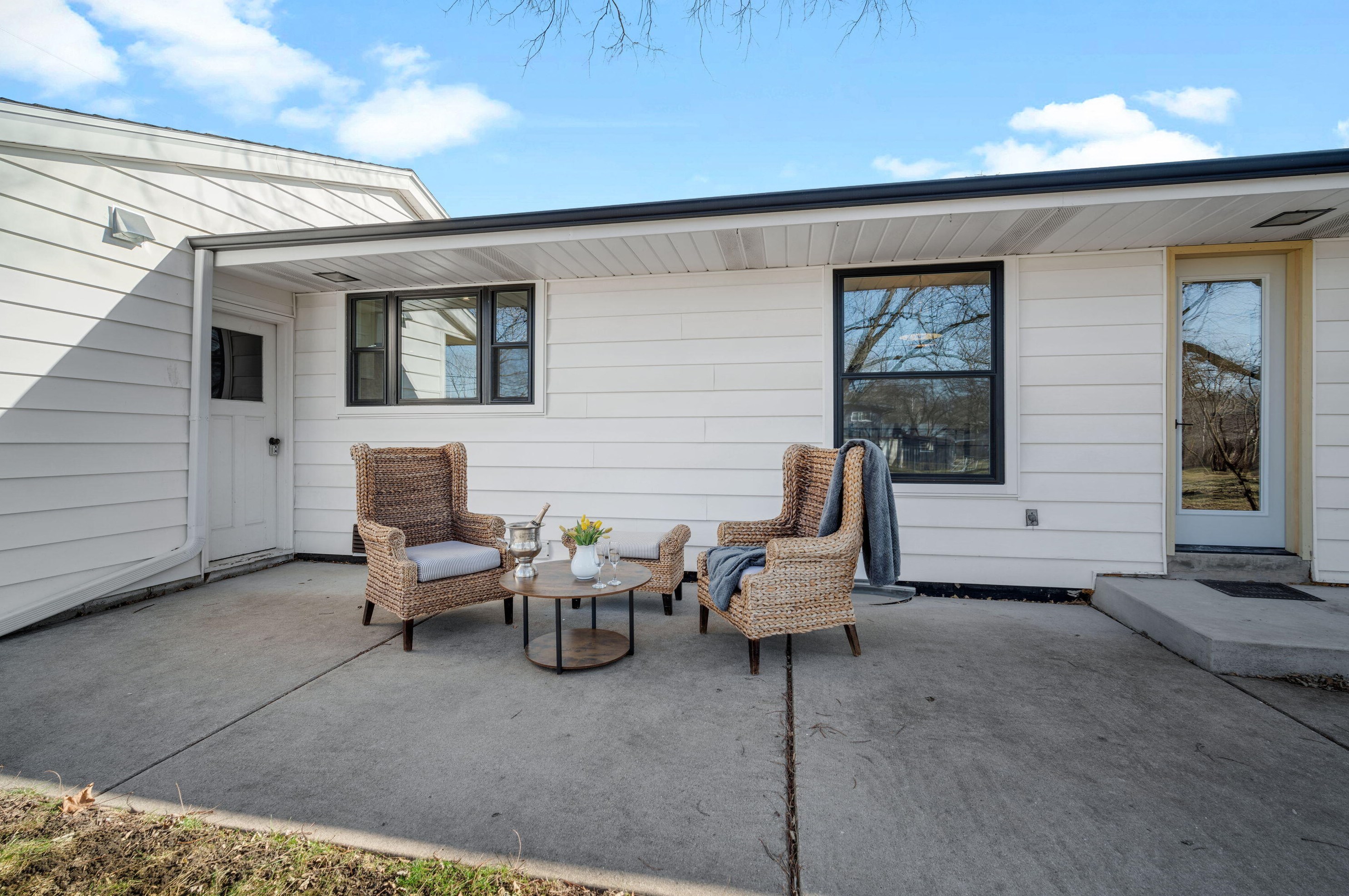 8695 Regent Rd, Milwaukee WI  53217-2362 exterior