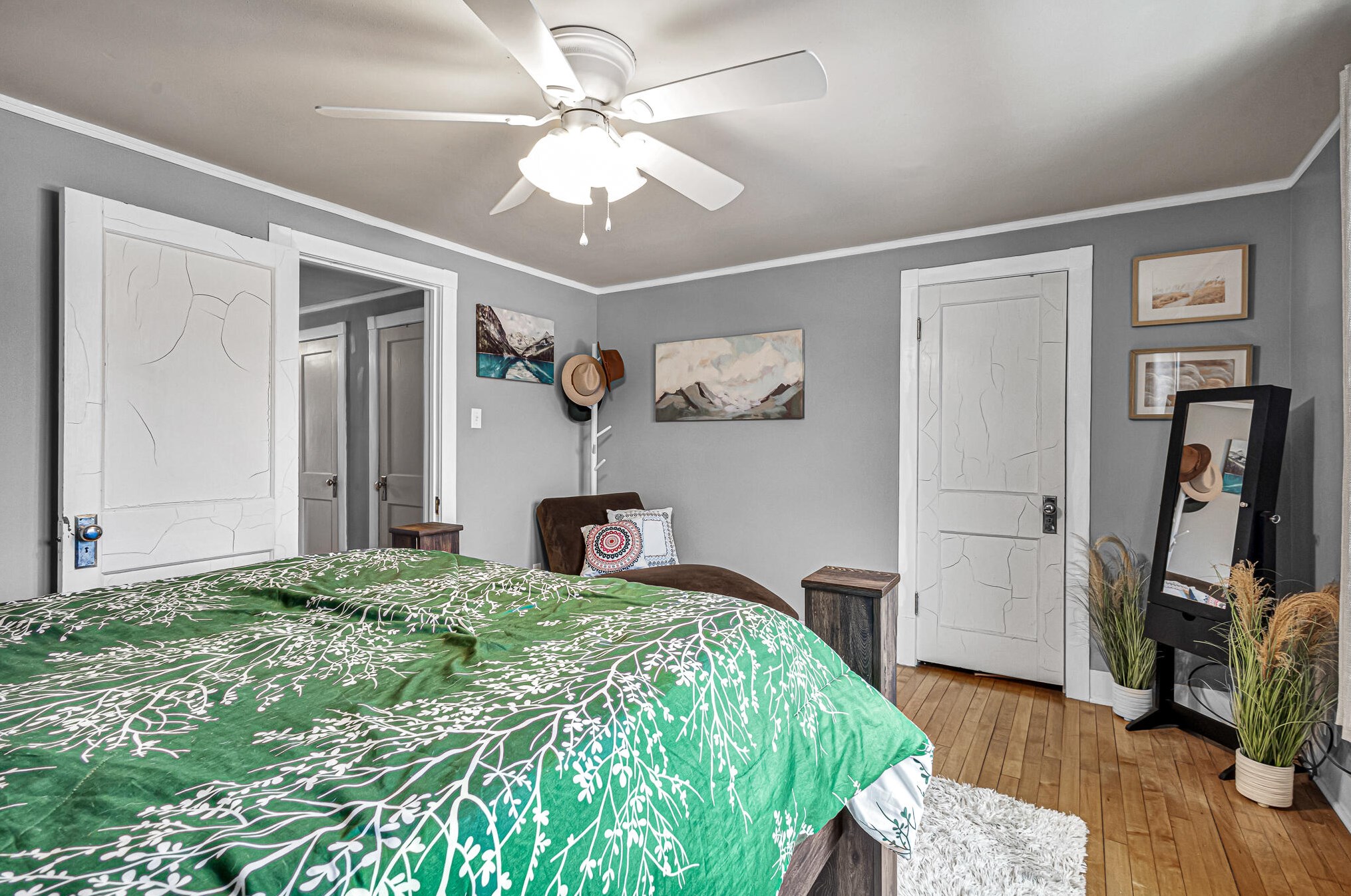 710 Pine St, Manitowoc WI  54220-2825 exterior