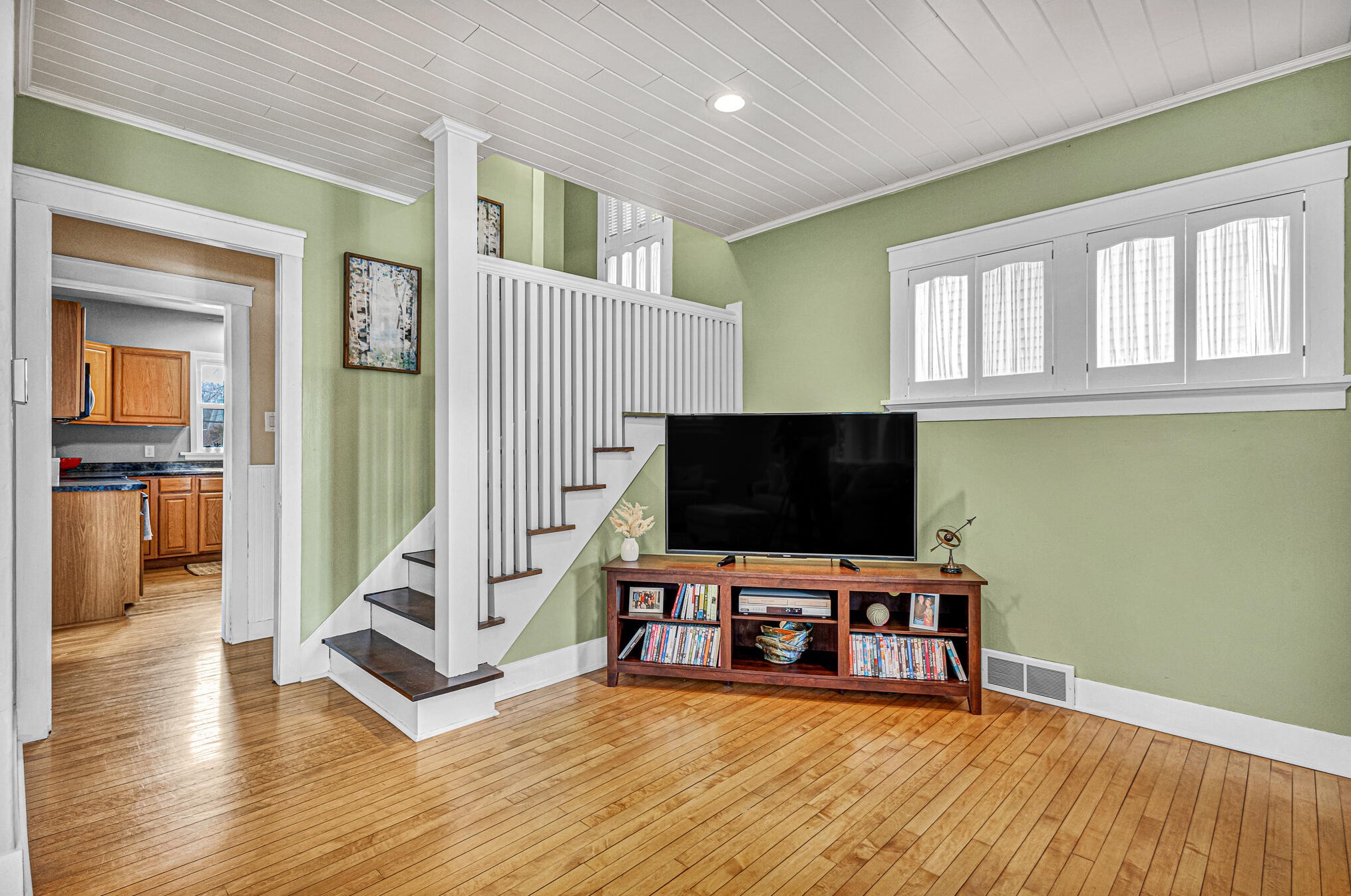 710 Pine St, Manitowoc WI  54220-2825 exterior