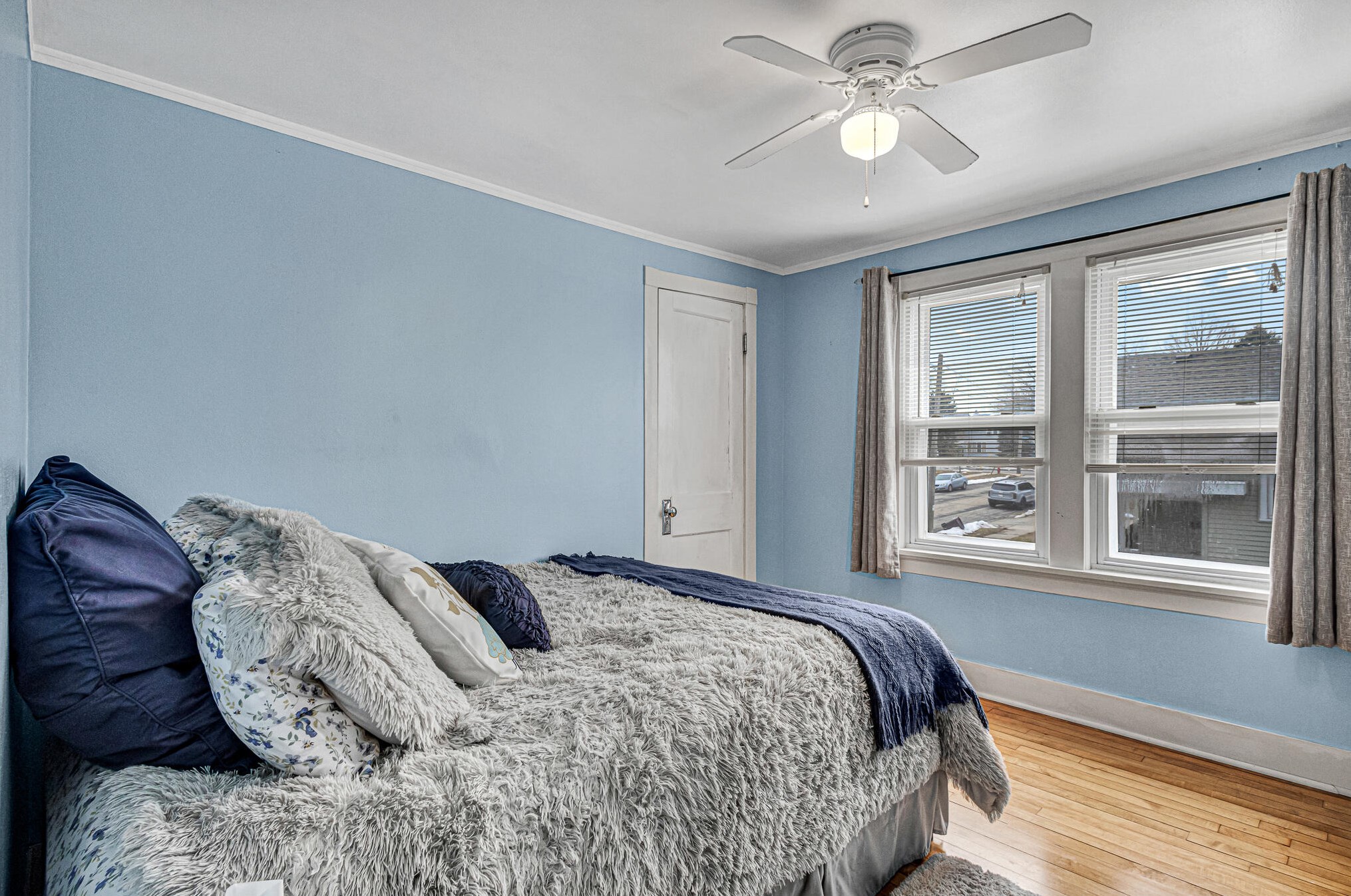 710 Pine St, Manitowoc WI  54220-2825 exterior