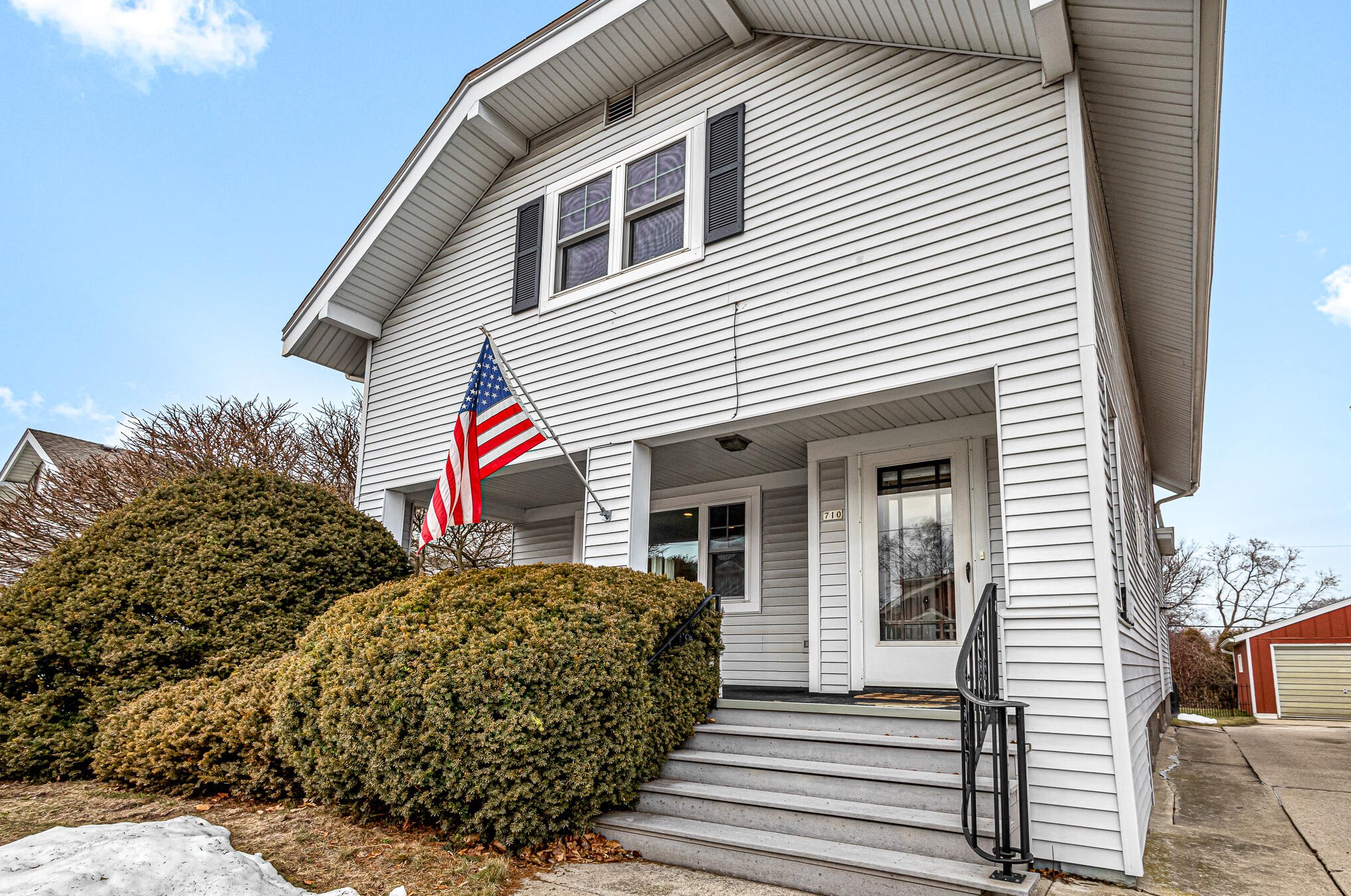 710 Pine St, Manitowoc, WI 54220