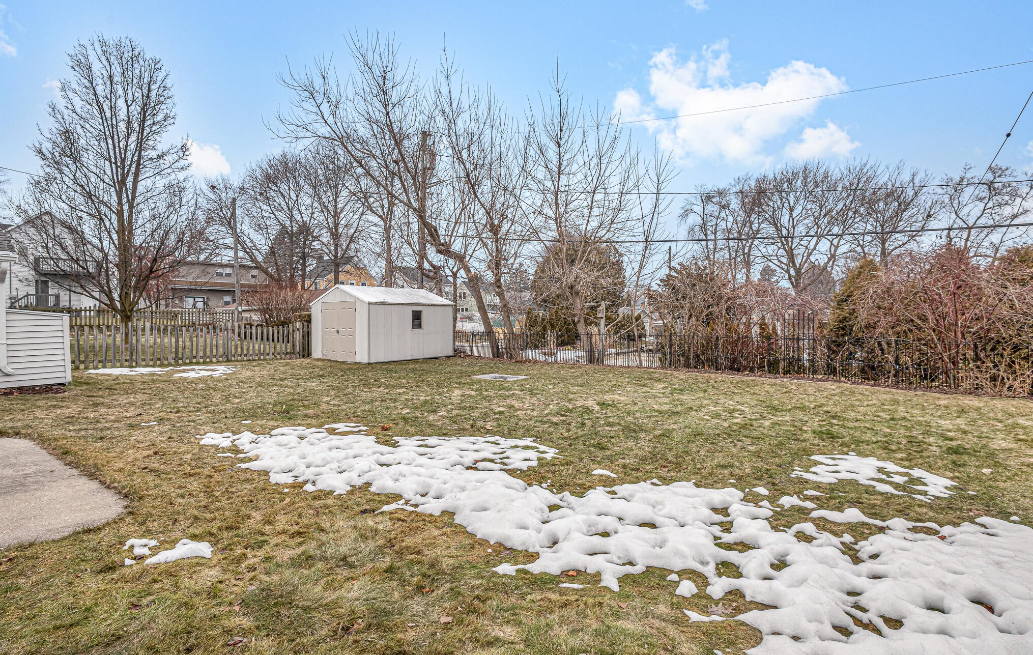 710 Pine St, Manitowoc WI  54220-2825 exterior