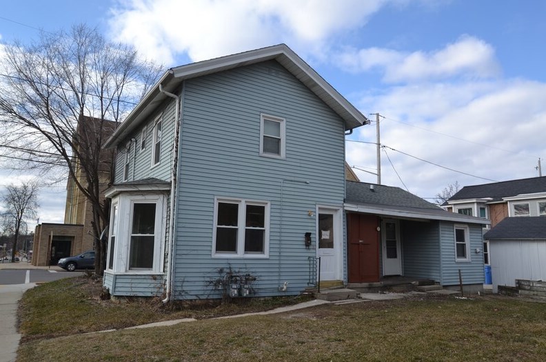 401 4th St, Watertown WI  53094-3866 exterior