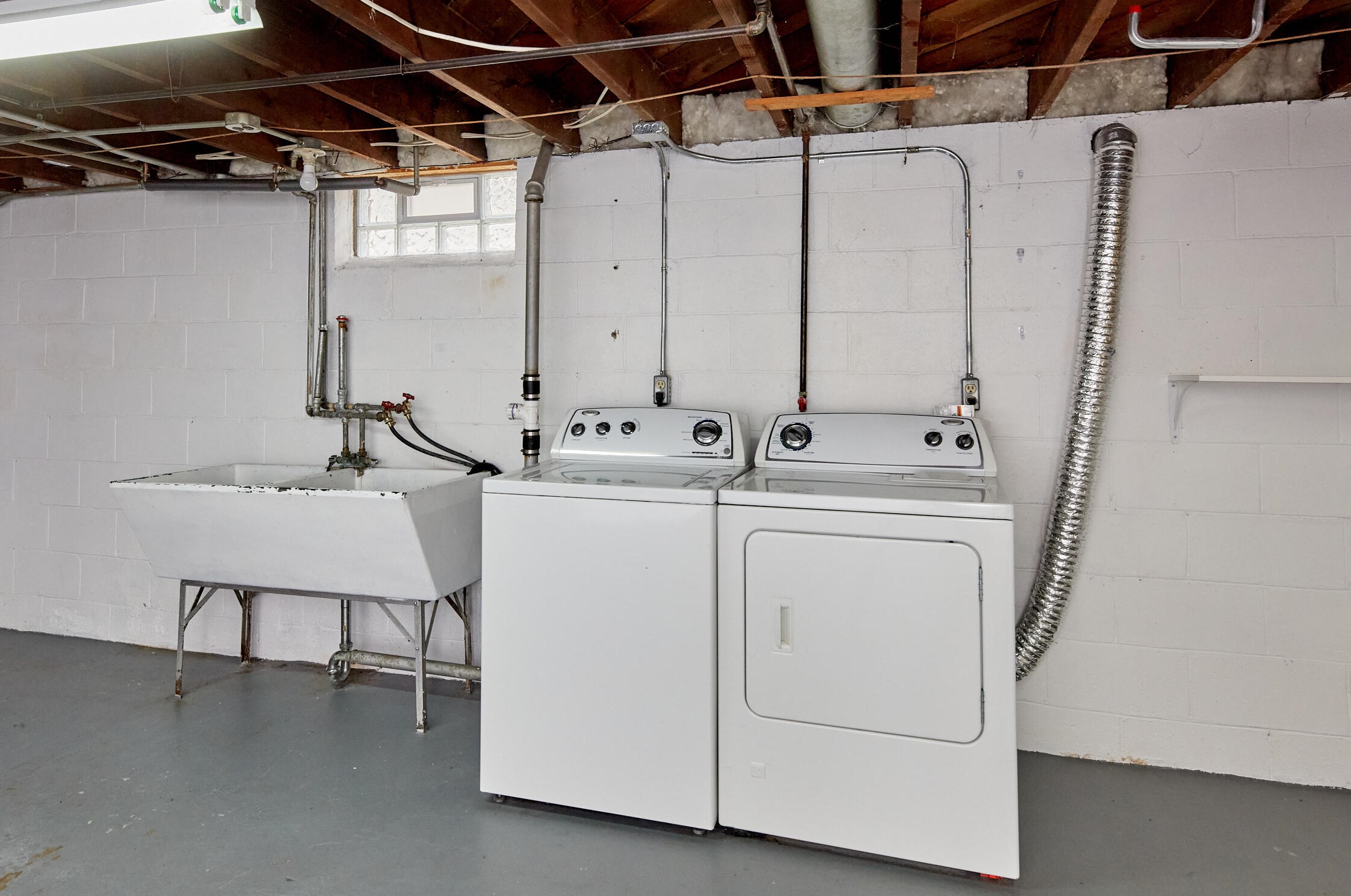 338 Norwich St, Milwaukee WI  53207-4416 exterior