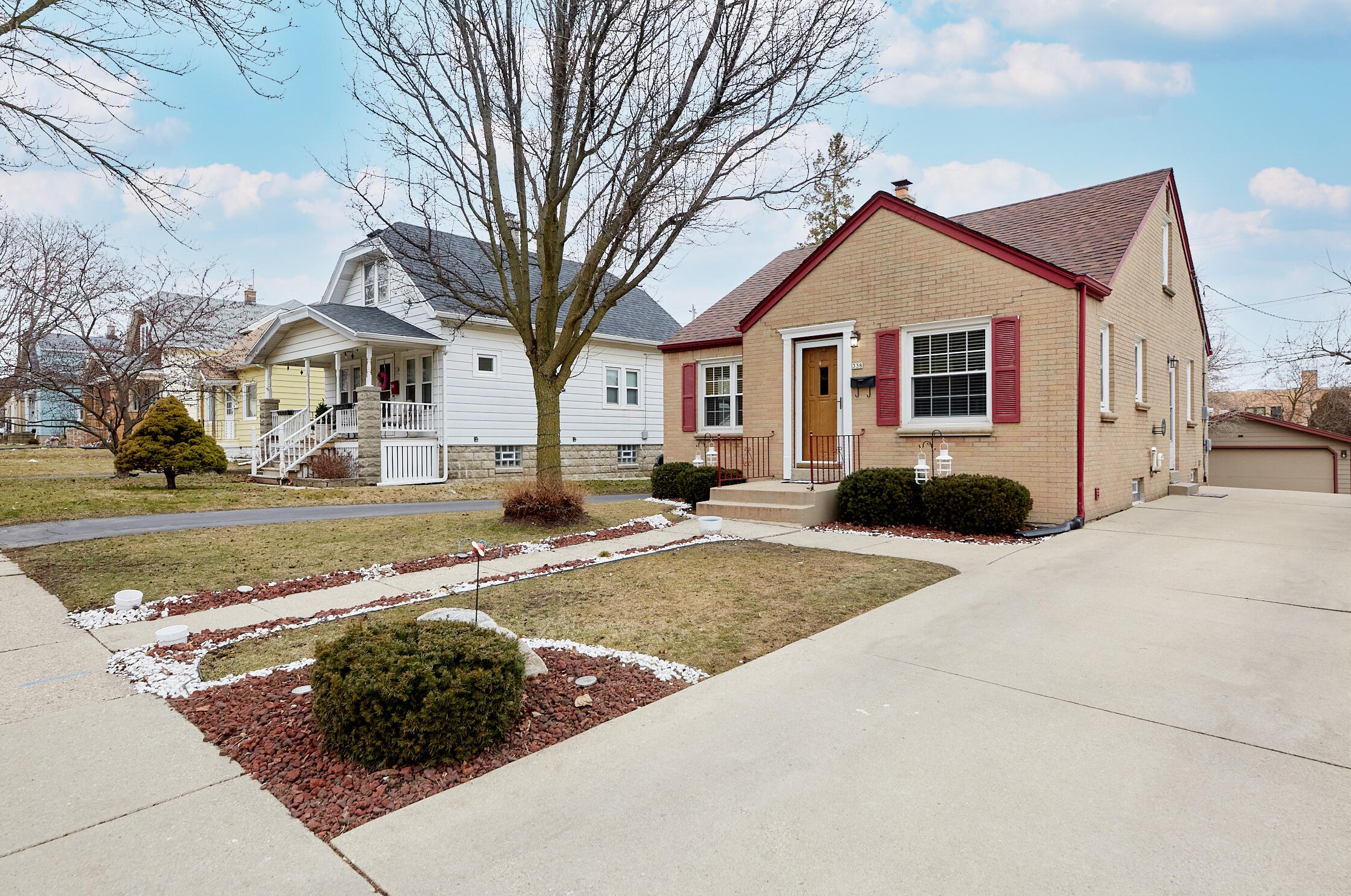 338 Norwich St, Milwaukee WI  53207-4416 exterior