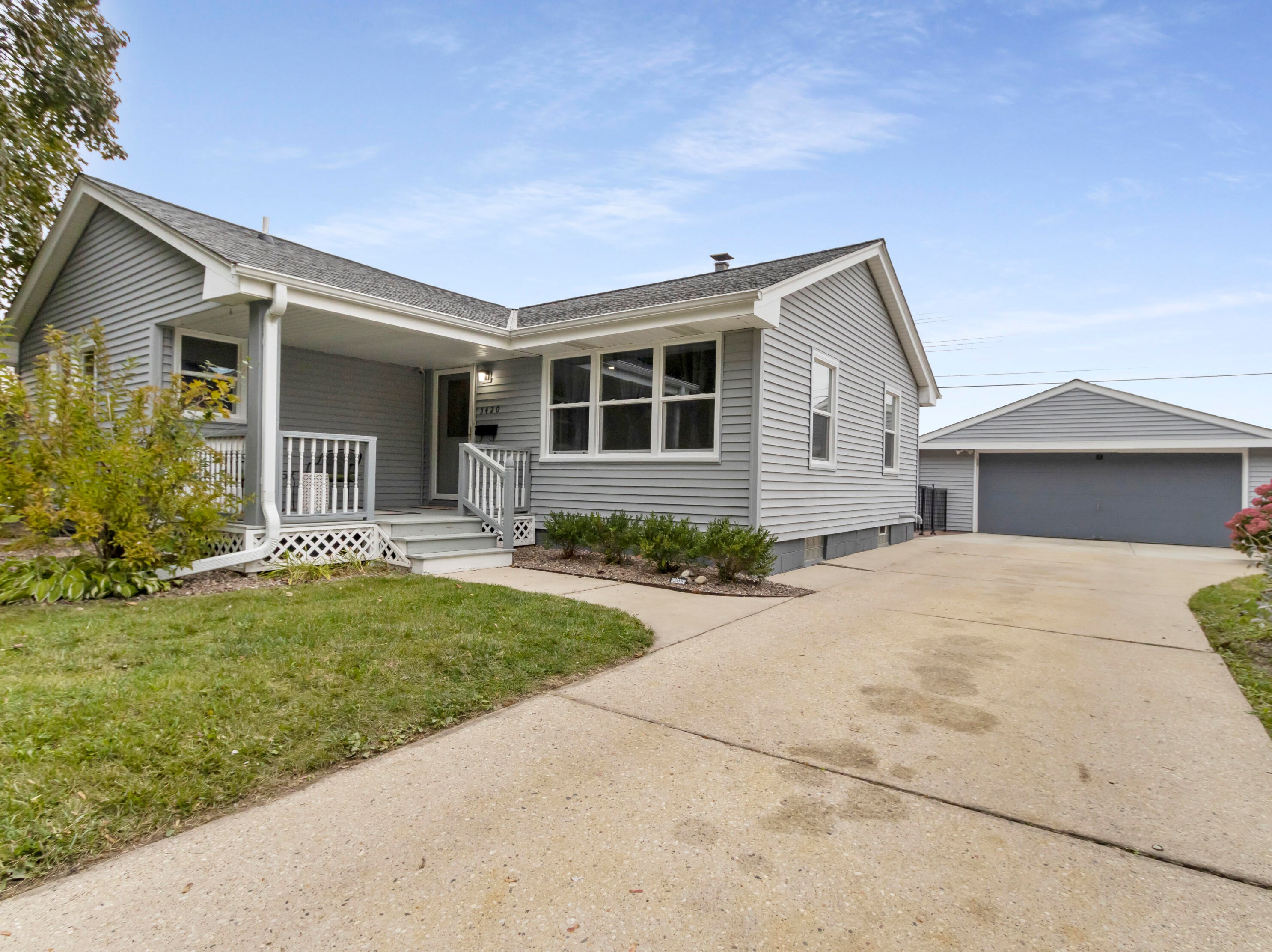 5420 103rd St, Milwaukee, WI 53225-3203