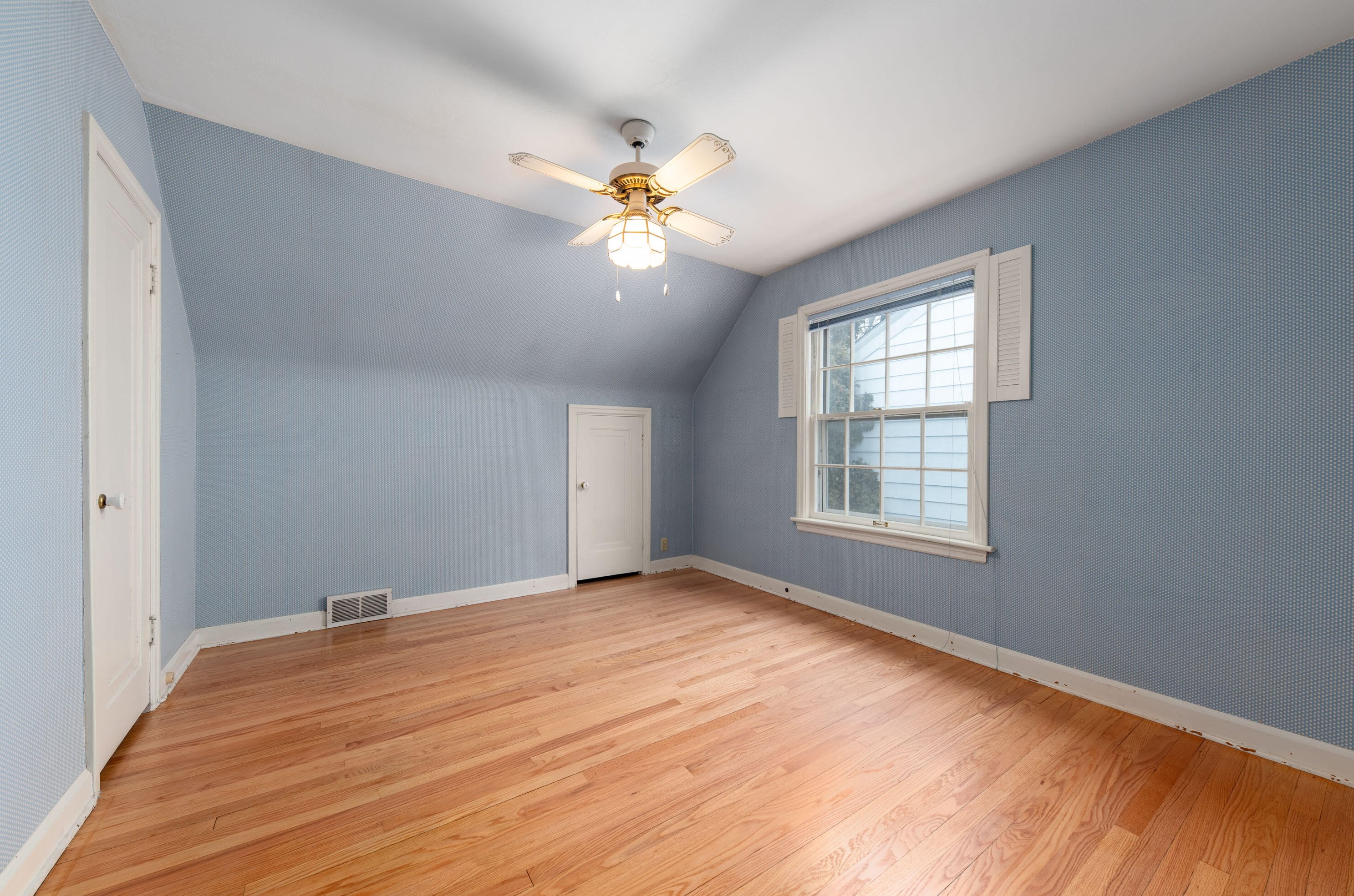 2572 73 St, Milwaukee WI 53213-1214 exterior