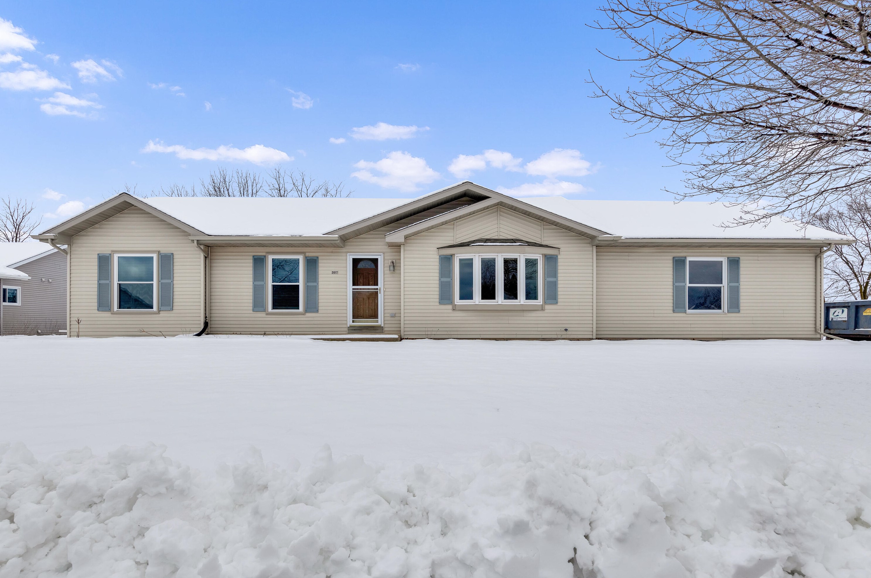 307 S Heritage St, Belgium, WI 53004