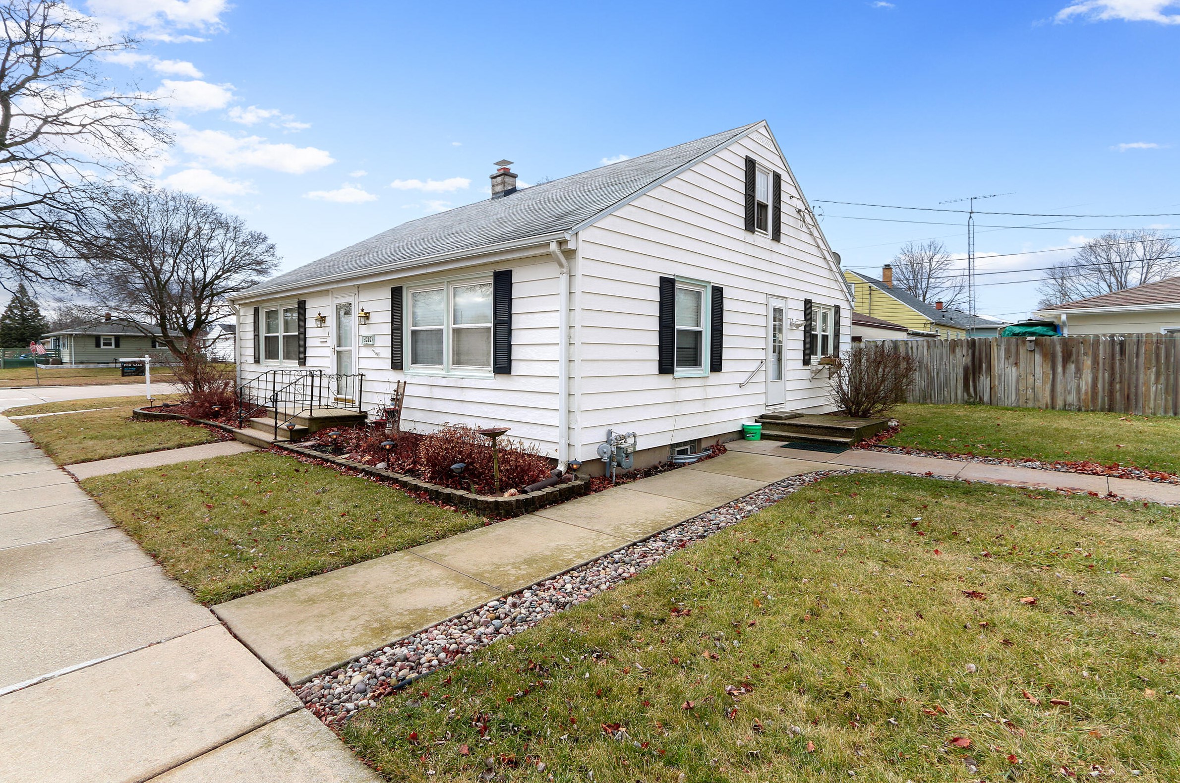 4302 58th St, Kenosha, WI 53144