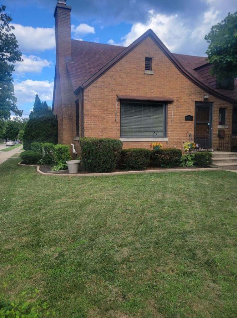 7403 18th Ave, Kenosha, WI 53143