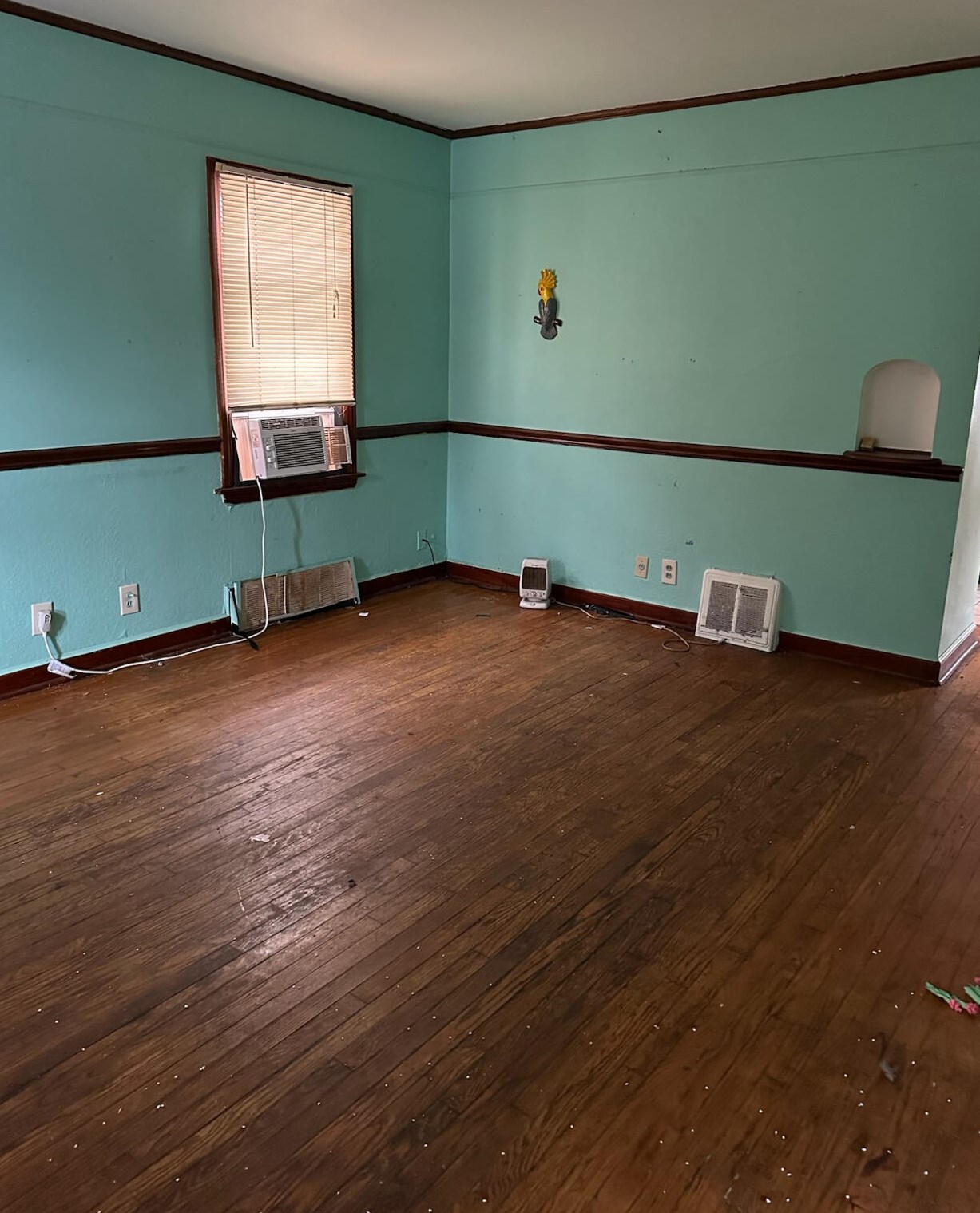 1528 Comstock Ave, Milwaukee, WI 53204-2639