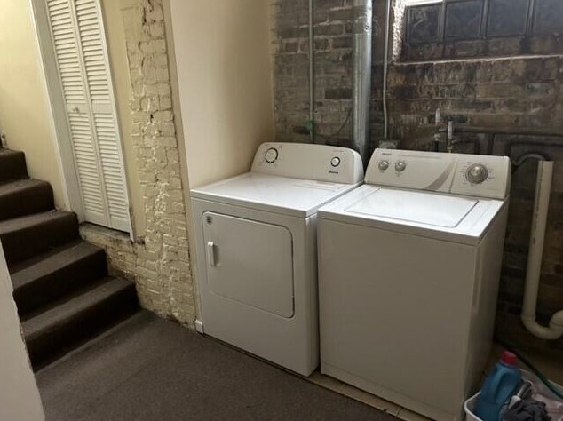 2028 Michigan St, Milwaukee WI  53233-1906 exterior