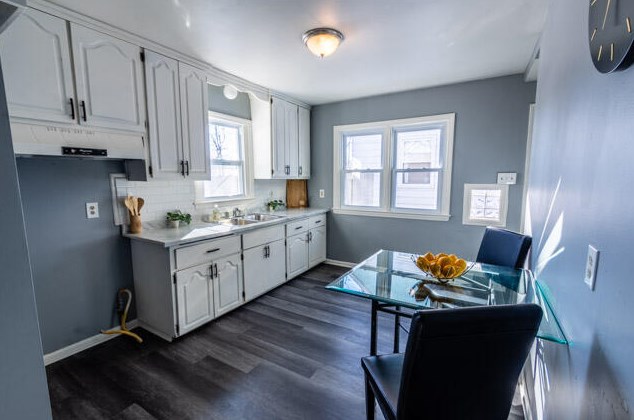 3912 60th St, Milwaukee WI  53220-2512 exterior