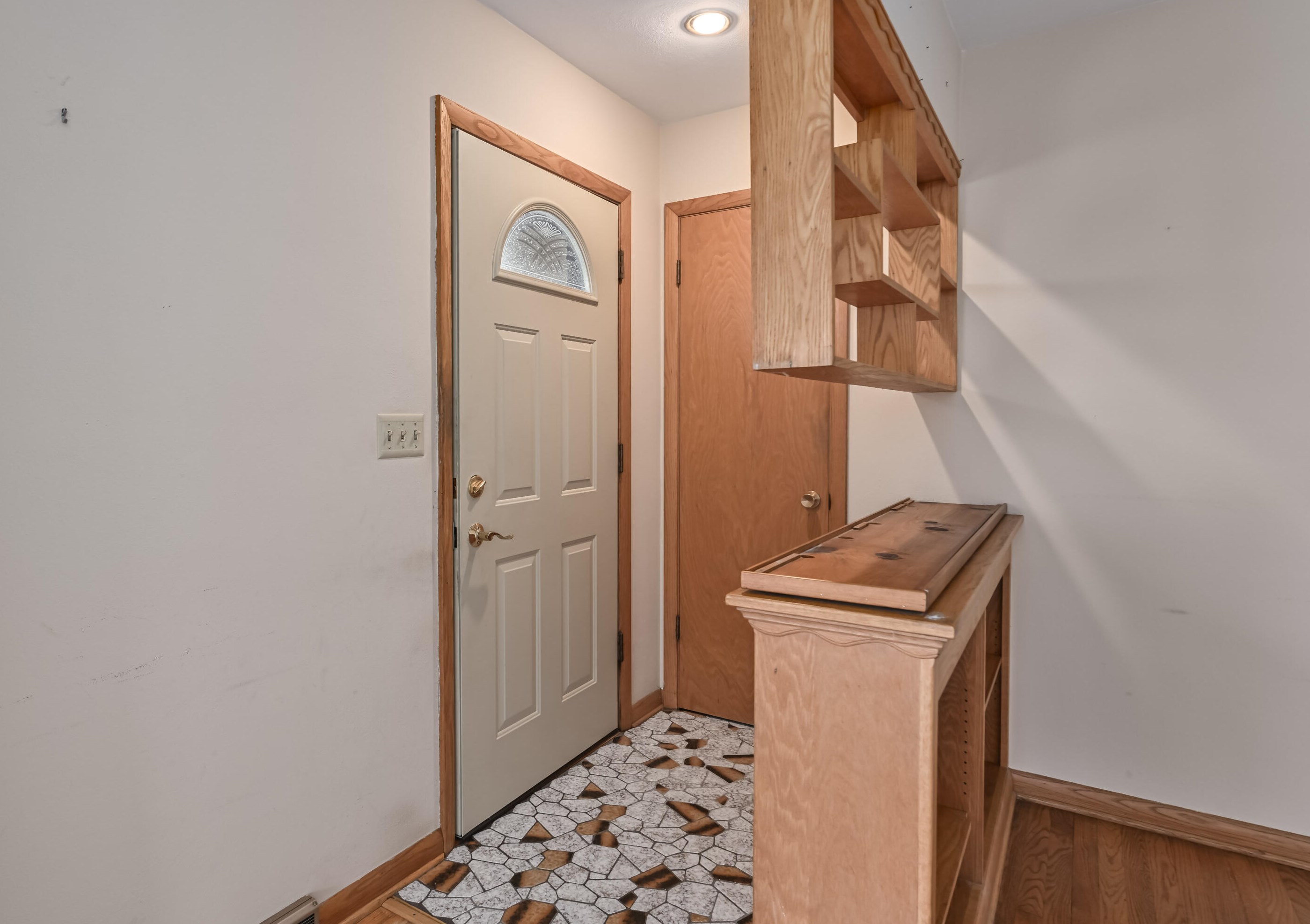 809 Saxony Dr, Racine, WI 53402-3442